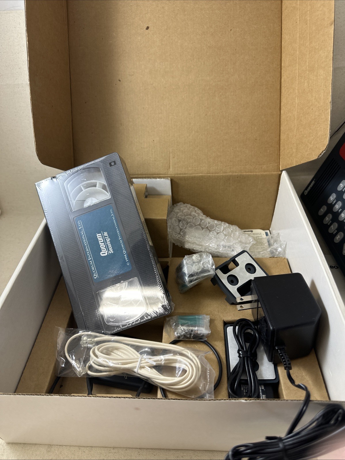 Quorum Home Master HM-100 Security System with remote , cassette , AC adapter
