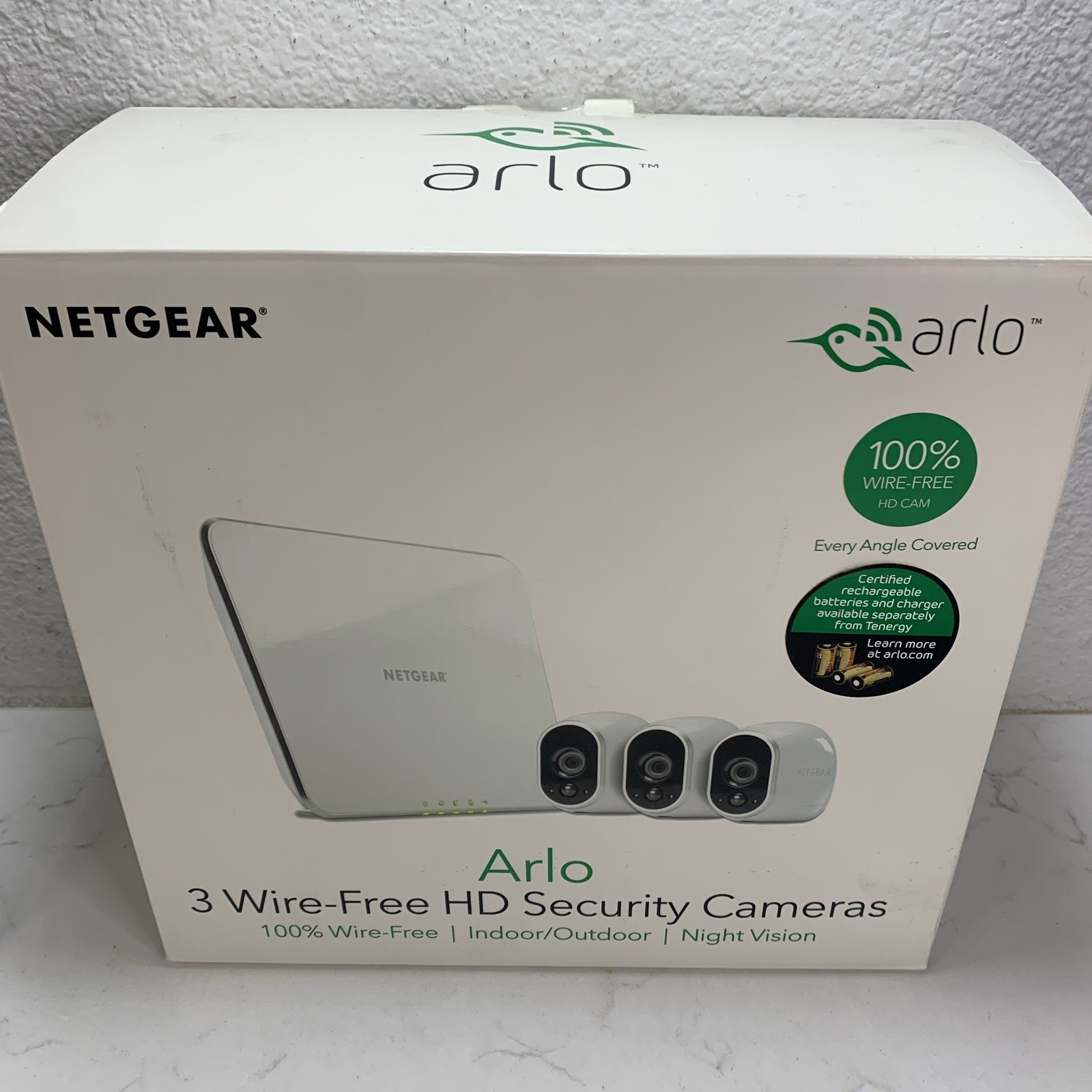 Netgear Arlo 3 Wire Free Security Cameras System VMS3330H-100NAS 4th Generation