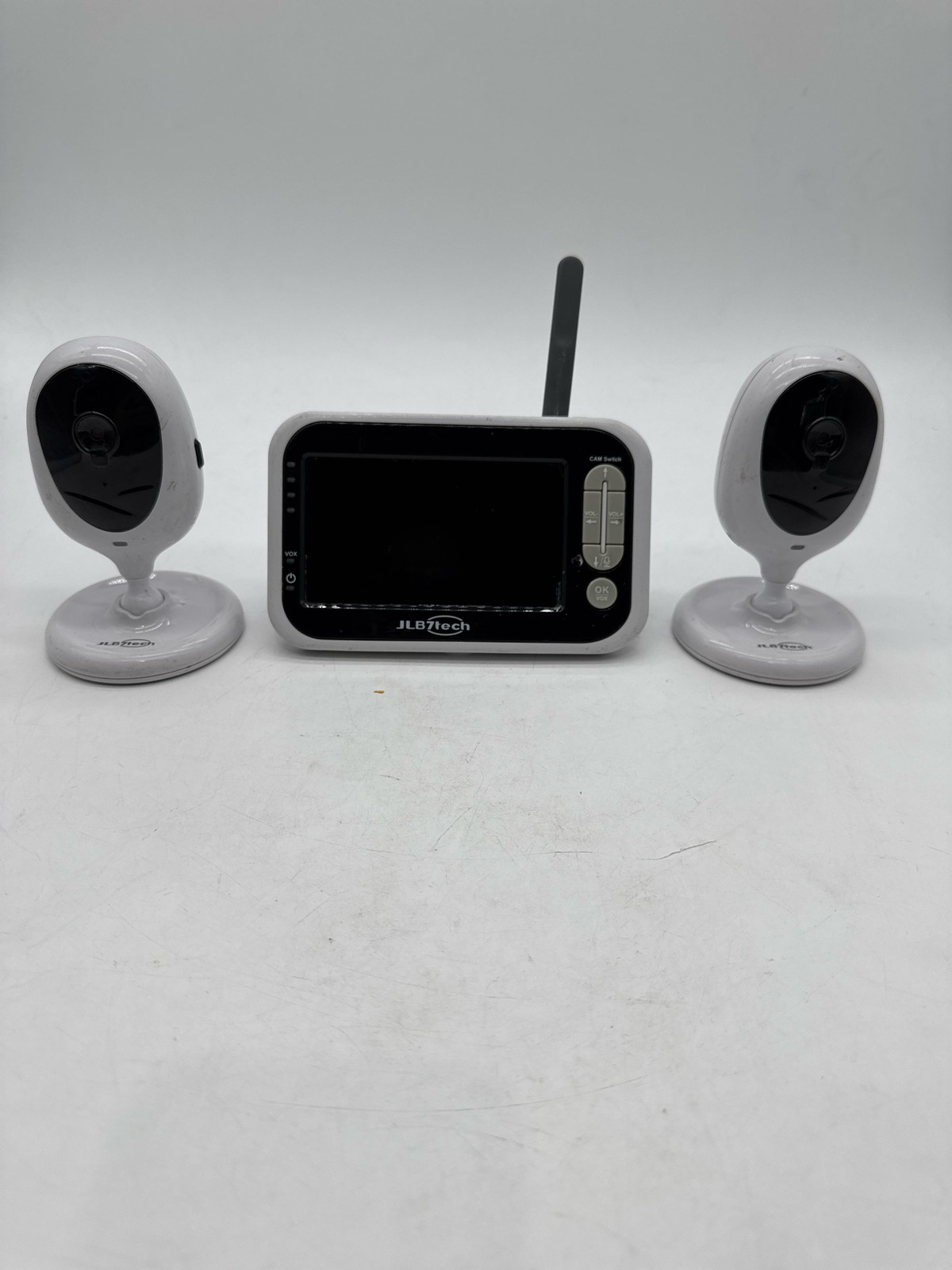 (BROKEN) JLB7tech Video Baby Monitor Two Cameras 4.3in LCD Night Vision 953B-2T