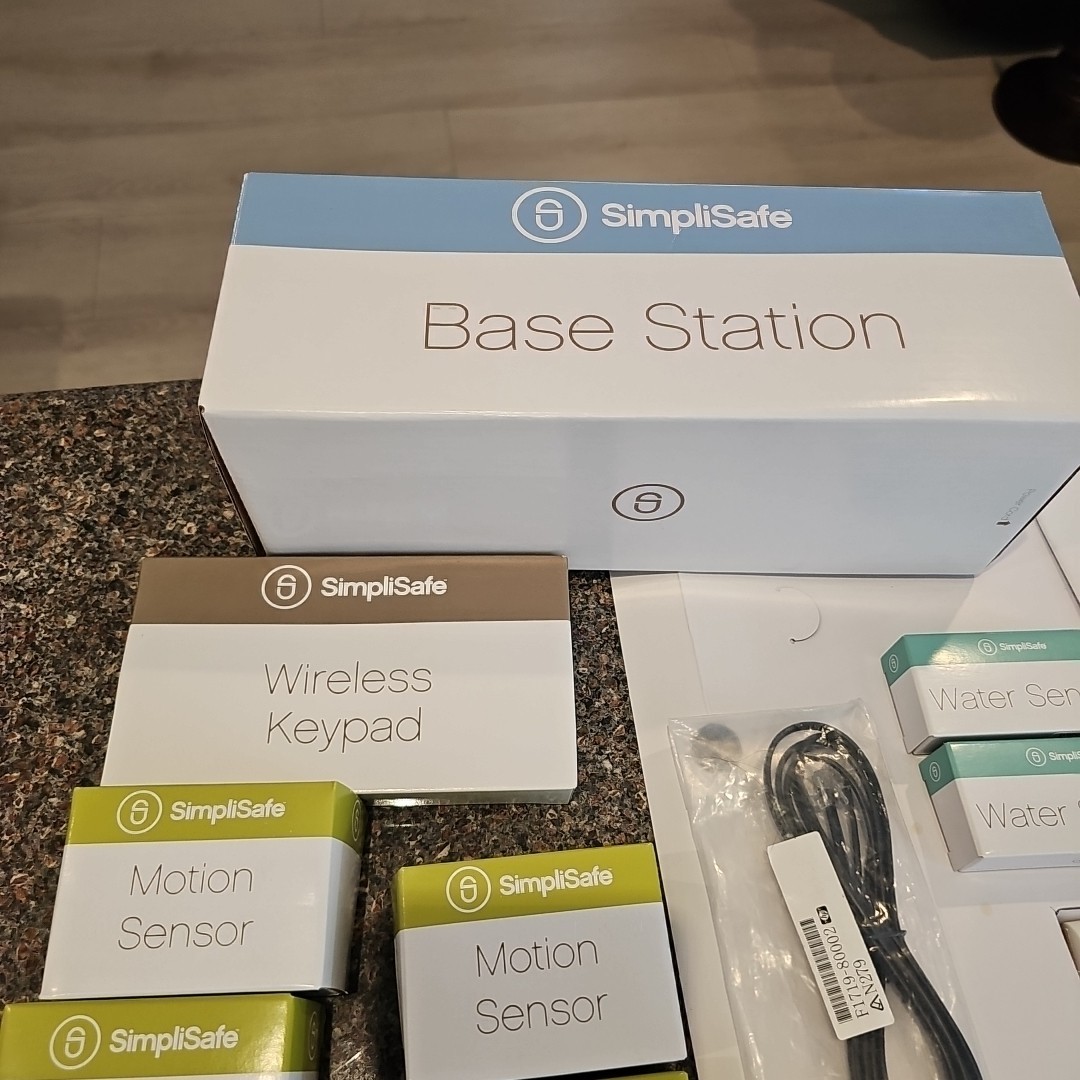 SimpliSafe Home Security System Full 25 Piece Kit NEW SS-1500 Great Bundle