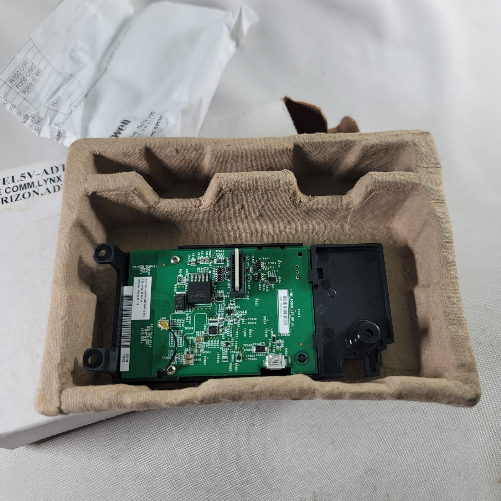 Honeywell Verizon LTEL5V-ADT Lynx Touch LTE Communicator