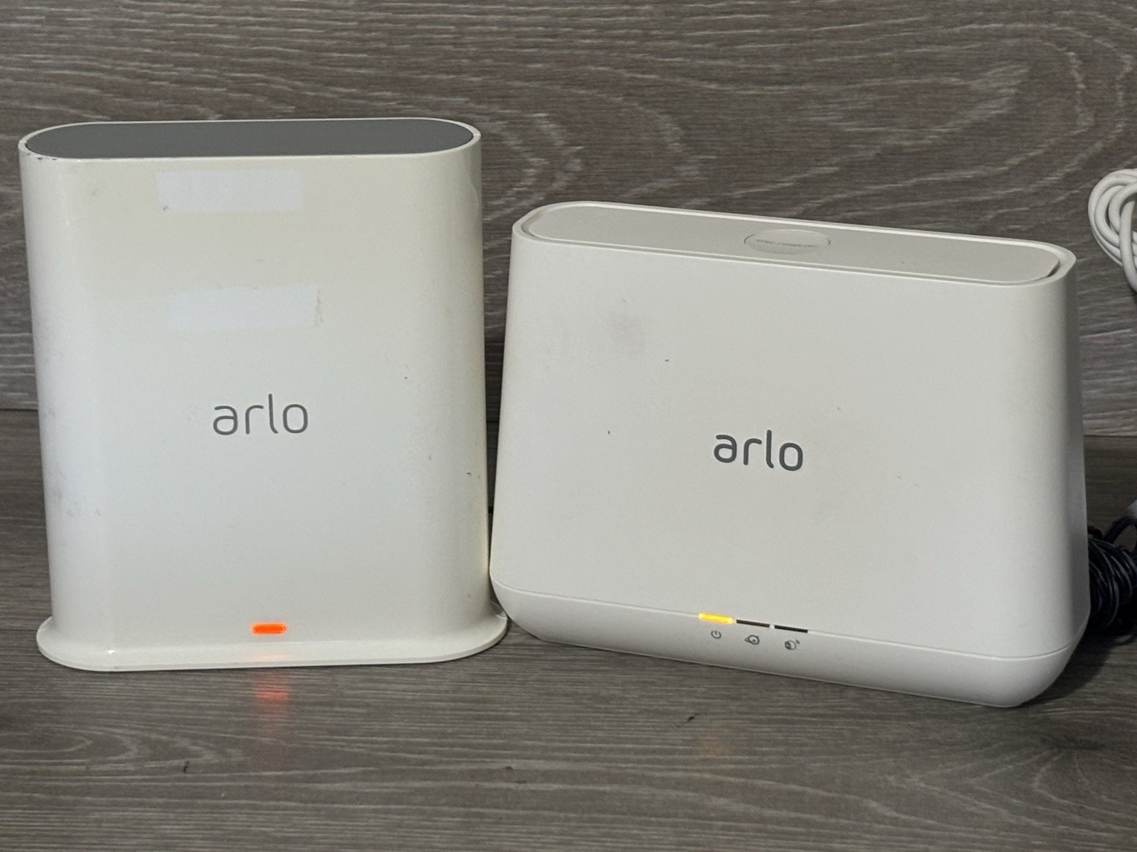 2x NETGEAR Arlo Base Stations VMB40000 VMB4540 and 2 VMC4030P Cameras – AS-IS