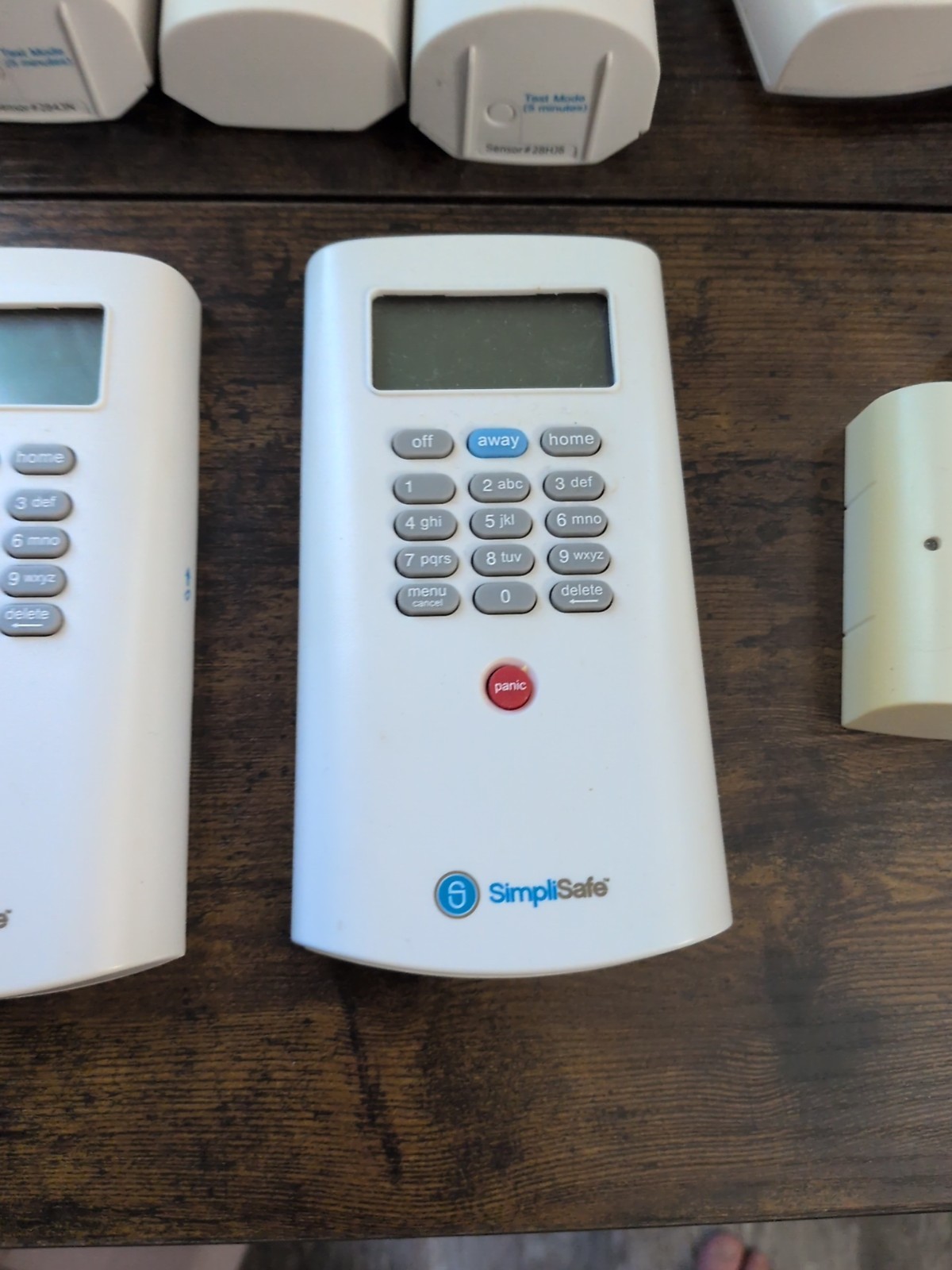 SimpliSafe Security System – HUGE Set w/ Extras, Original.