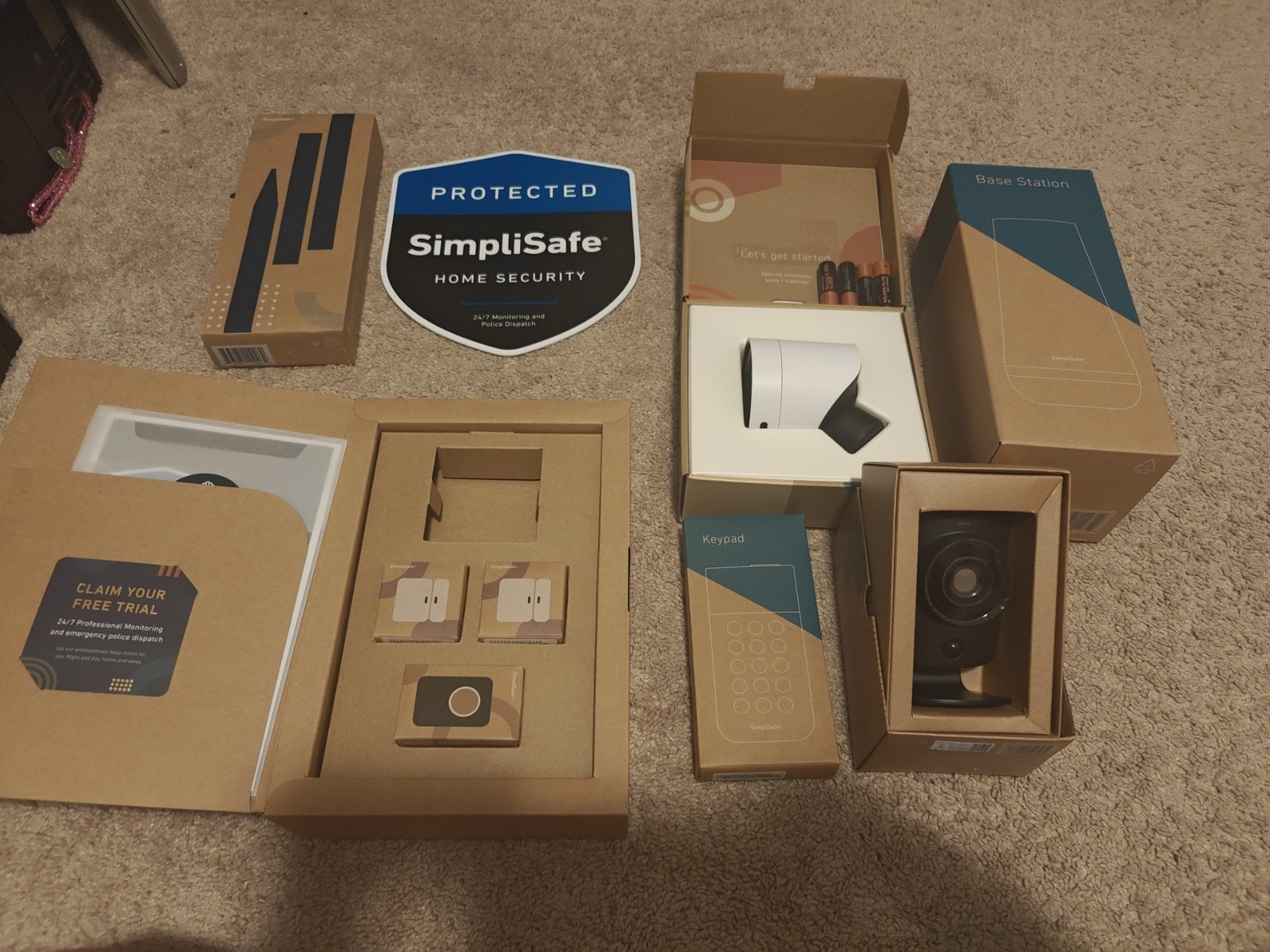 SimpliSafe Home Security System with Outdoor Camera See Description