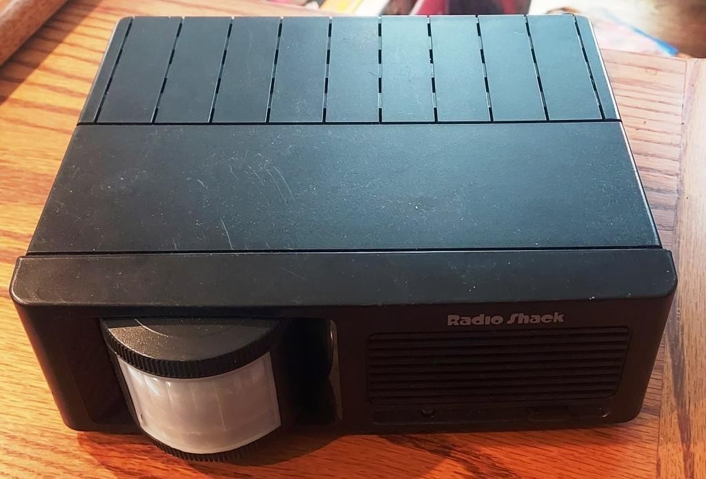 Radio Shack Passive Infrared Bugular Alarm Model 49-320B O