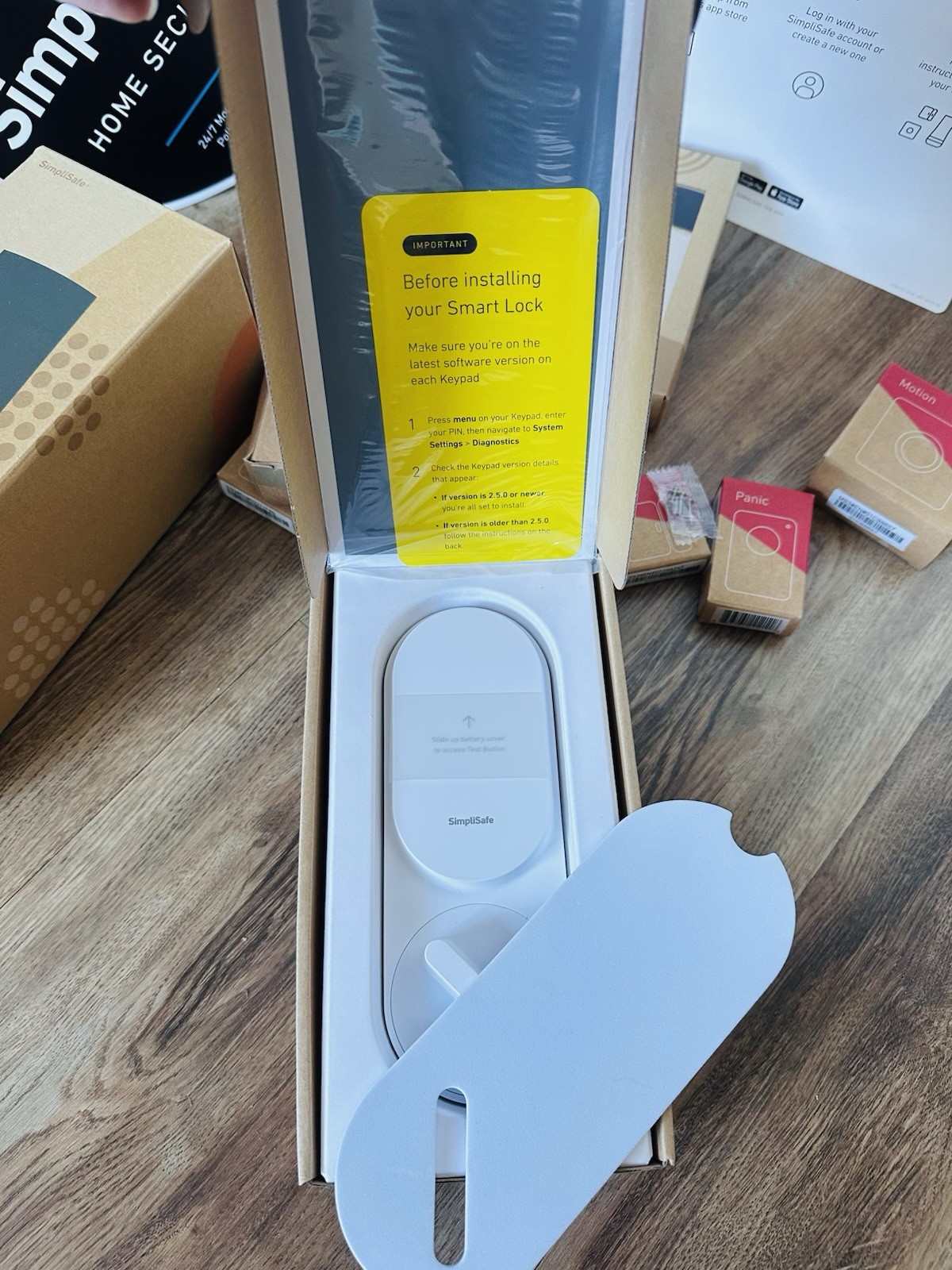 SimpliSafe Gen 3 Home Security Bundle w/ Smart Lock Base Keypad Sensors NEW⁠
