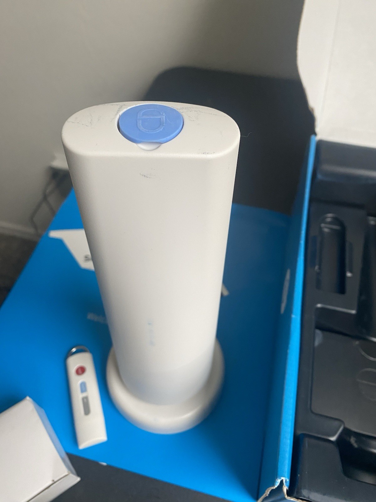 SimpliSafe Home Security Base 1st Generation Motion & Entry Sensor Bundle Read