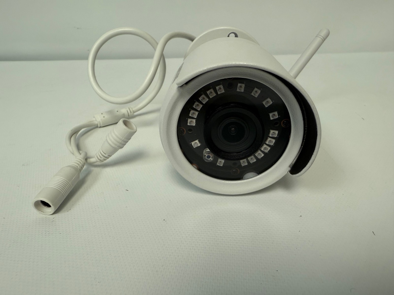 SAMSUNG WISENET SNC-79440BWN DIGITAL SECURITY CAMERA KIT 1080P WIRELESS QTY 4