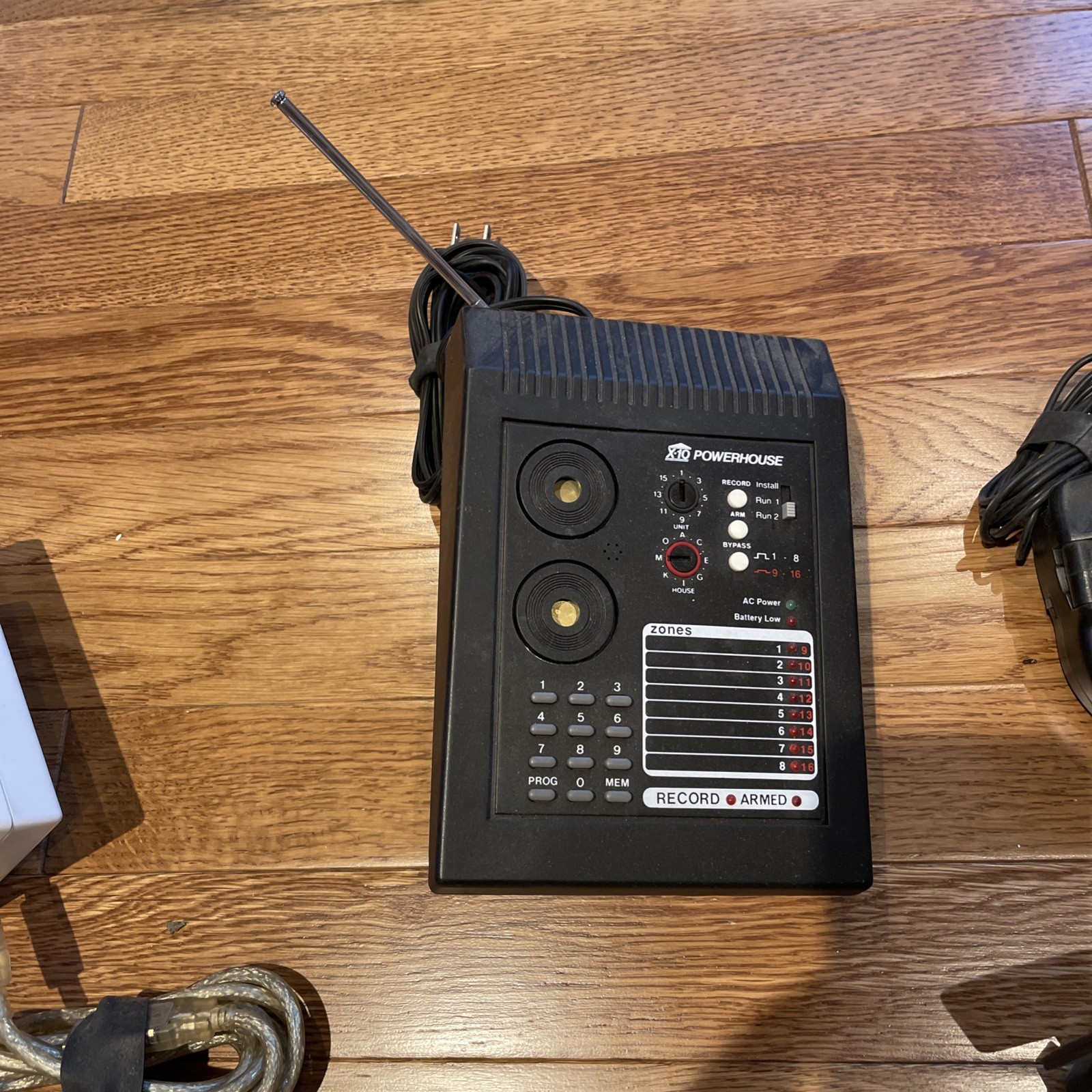 x10 security system Lot. Untested. Identical to Radio Shack Security System.