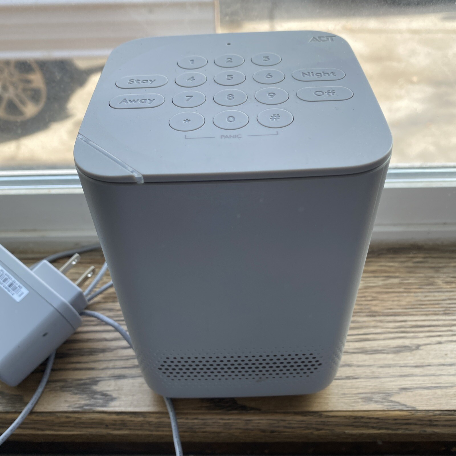EUC Blue By ADT Smart Home Hub S40LR0-01 Pearl Gray