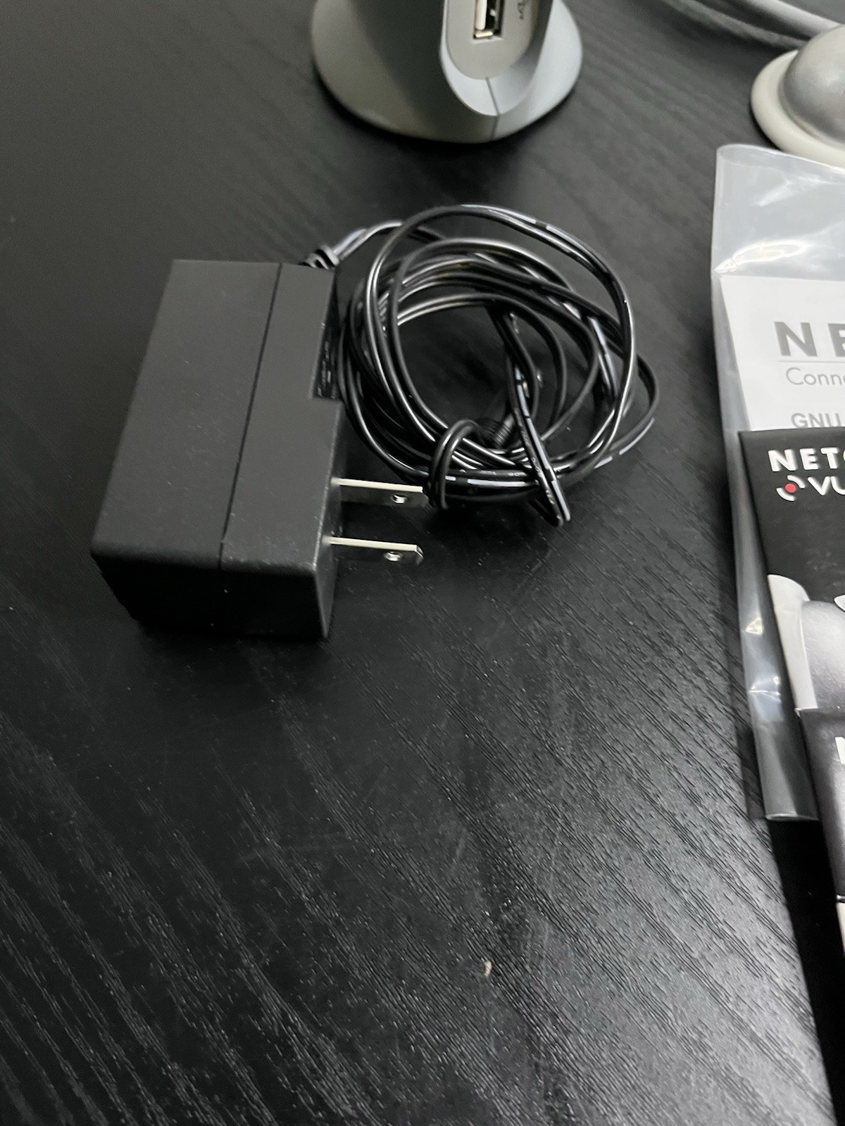NETGEAR VUEZONE WIRELESS GATEWAY VIDEO MONITOING SYSTEM BASE 2 Cameras And More