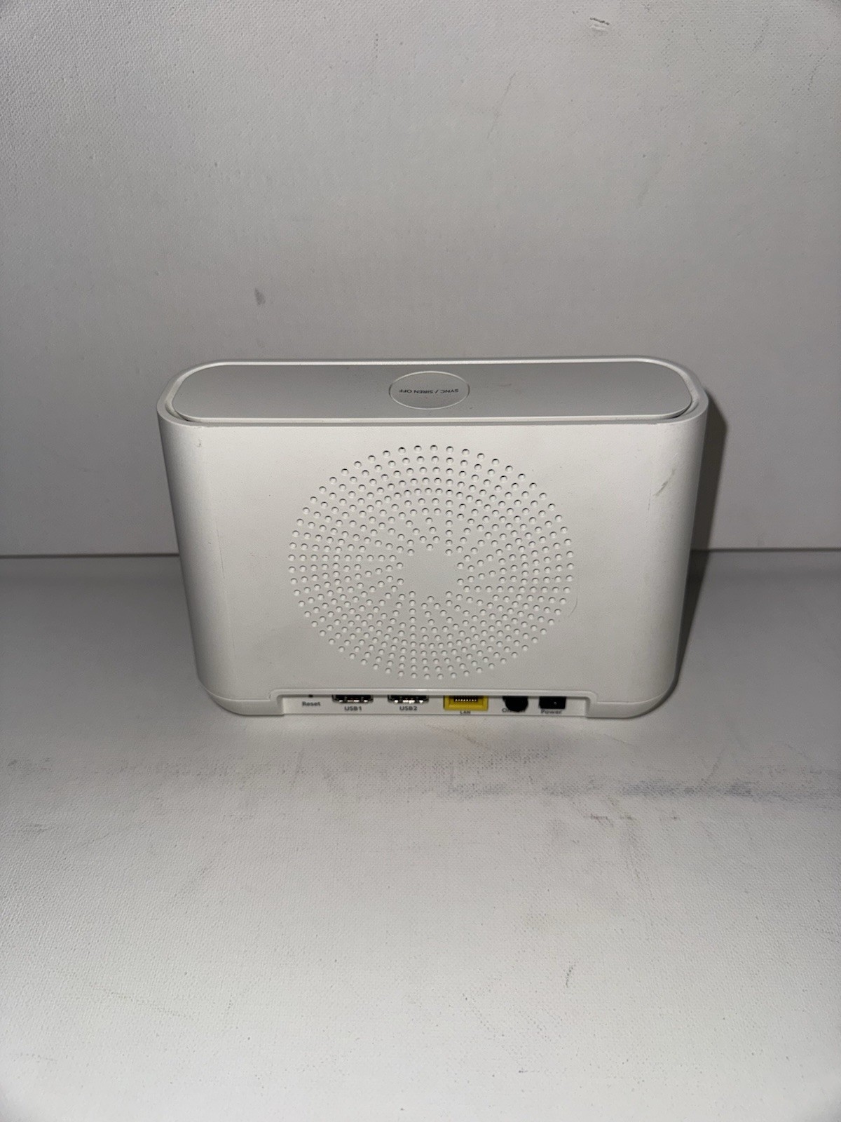 NetGear Arlo Pro VMB4000 Wireless Security Camera Base Station Unit Only No Cord