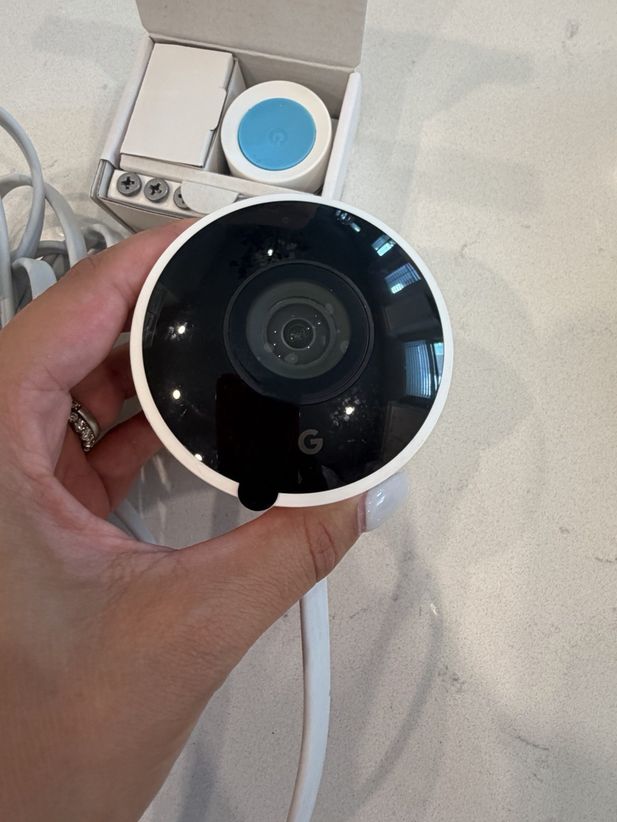 Google Nest Cam Outdoor Security Cam Wi-Fi Wired 1080P NC2100ES w/ Magnet Mount