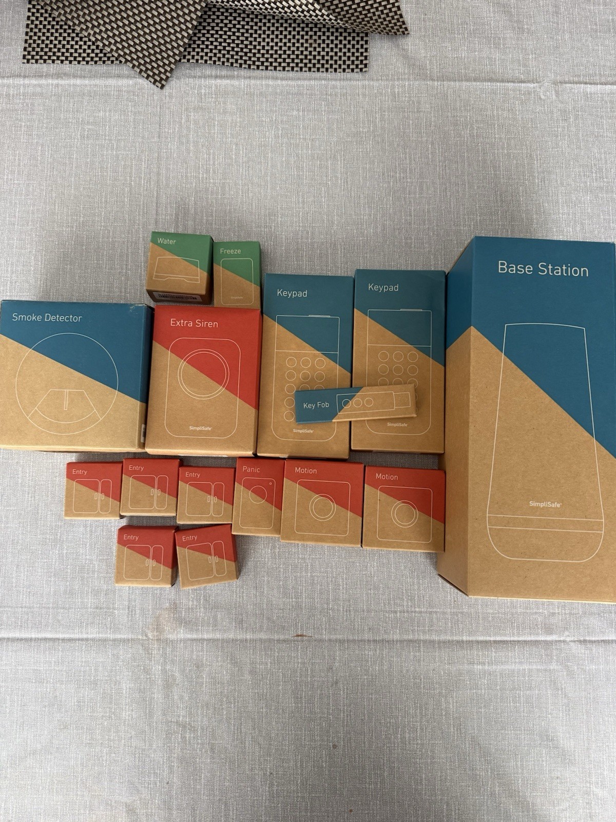 SimpliSafe 16 Piece Gen3 Wireless Home Security System New In Boxes