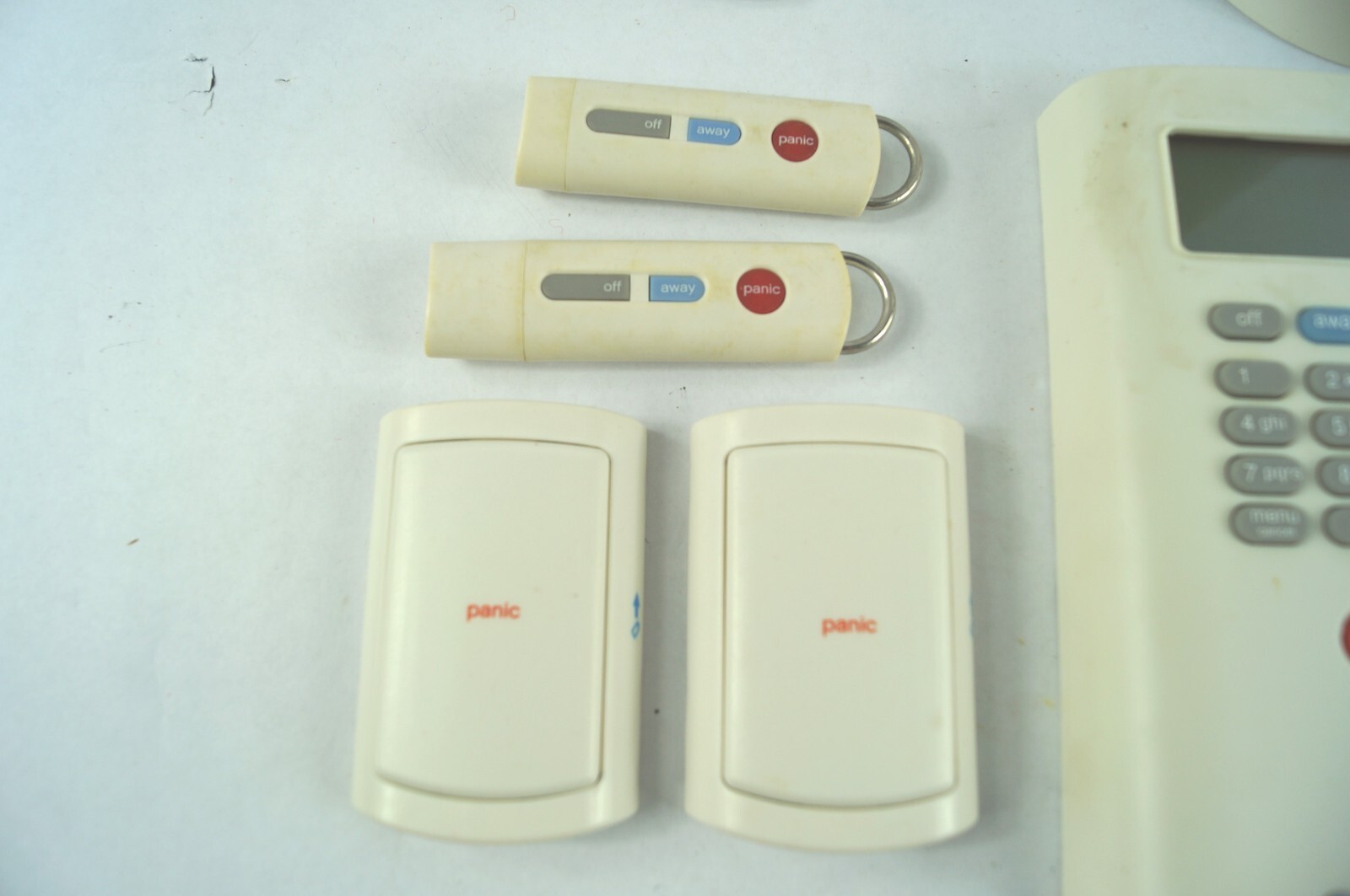 SimpliSafe KP1000 Secuirity Alarm System Base Statin Keypad 13 Pieces WORKS D322