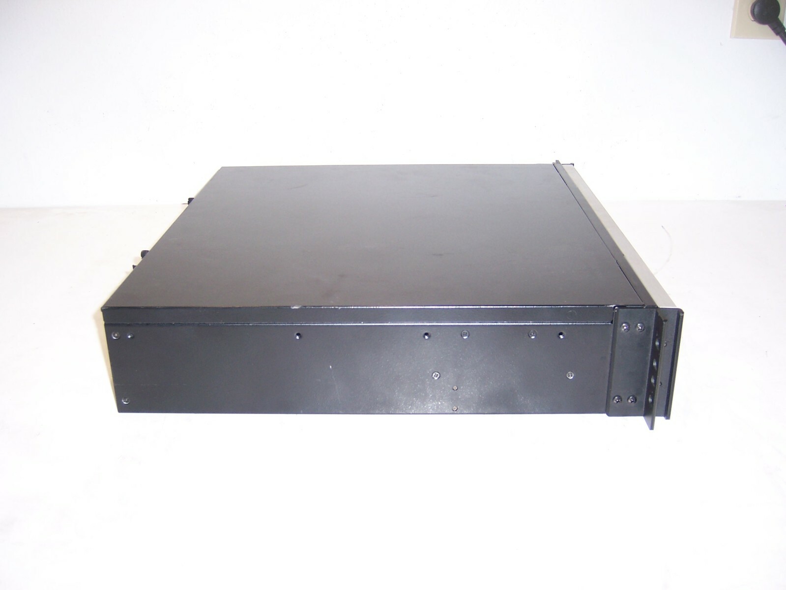 Milestone Husky M50 i7-3610QE SR0NP x8 2TB HDD, (16TB Total) 4GB RAM Pc3 Loc E3