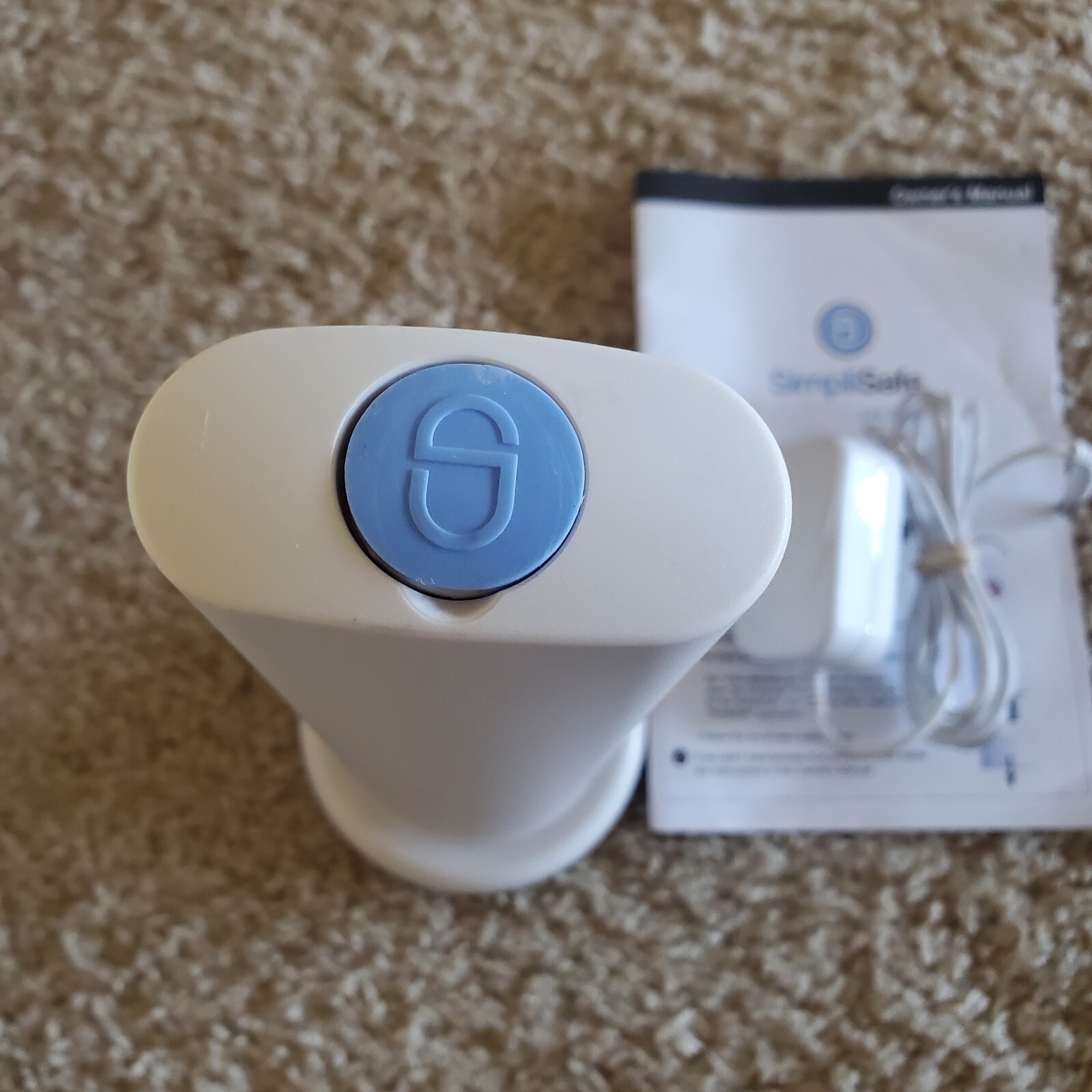 SimpliSafe White 10 1/2″ Base Station Transmitter Module BS1000 With Charger