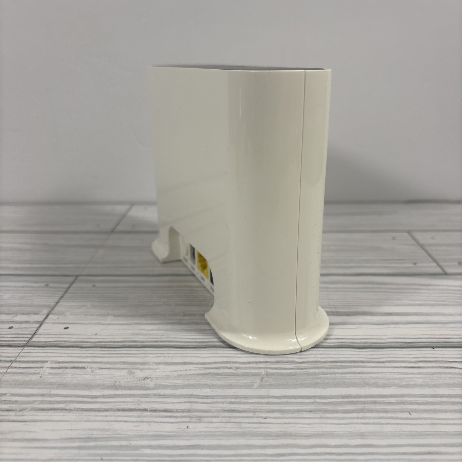 Arlo VMB4500 SmartHub Base Station WiFi Hub w/ Power Adapter & Ethernet Cable