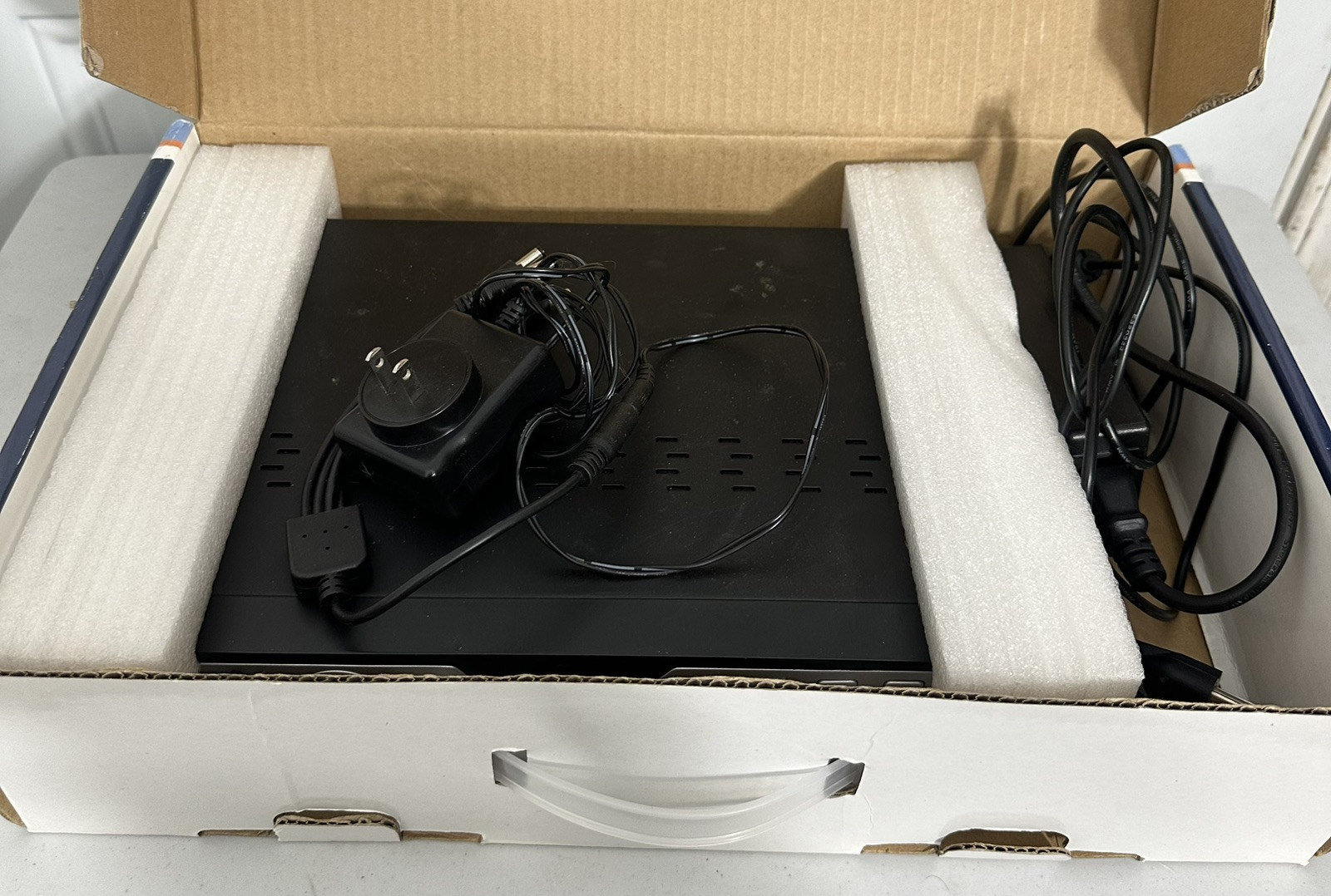 7modo Security & Surveillance Color Cameras Digital Video Recorder W/ 1TB HDD