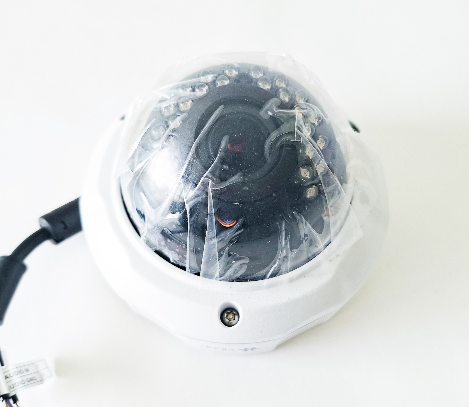 VICON V945D-W310MIR OUTDOOR FIXED NETWORK CAMERA DOME; 5 MP; H.264/H.265;