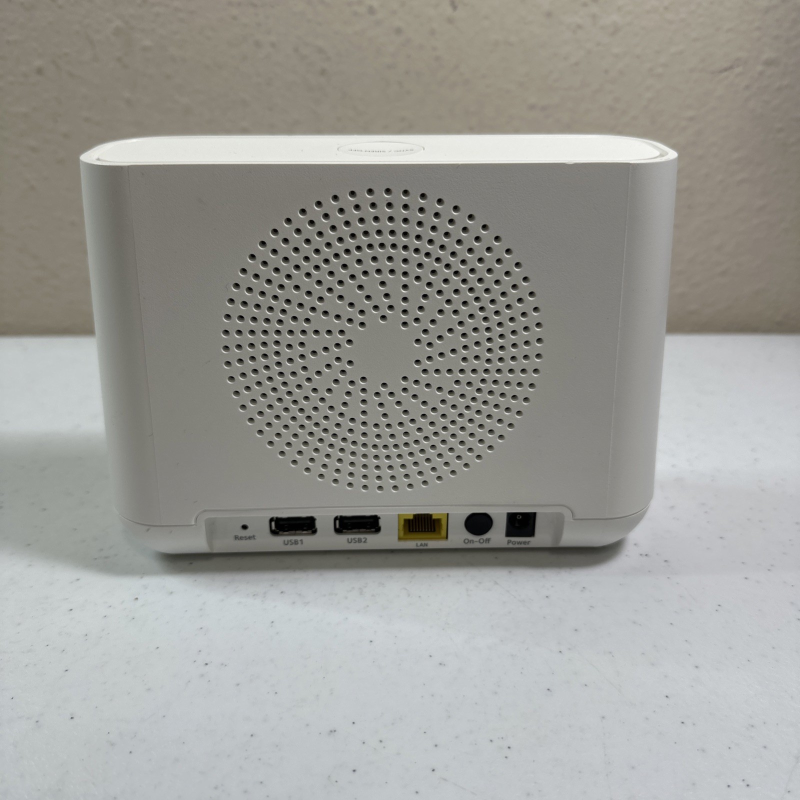 Netgear Arlo Pro Base Station VMB4000 W/ Power Supply Tested