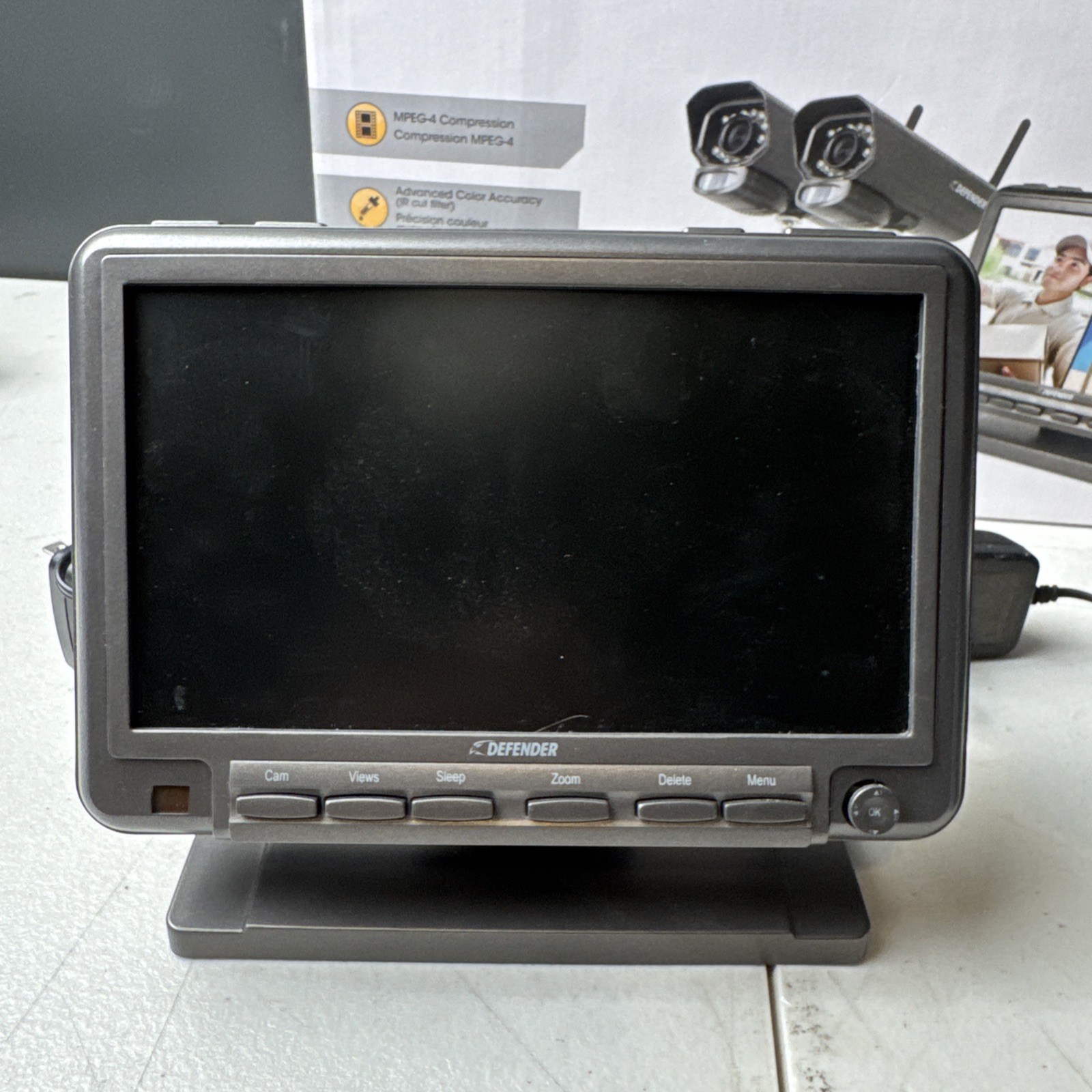 Defender PHOENIX M2C Security Camera Unit Monitor