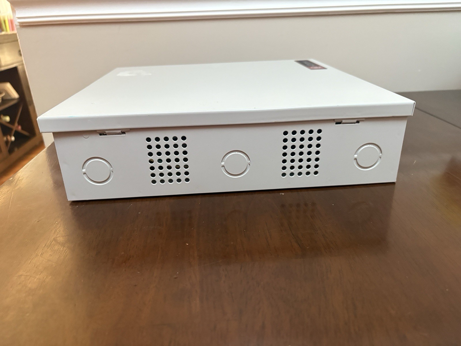 Altronix Sav182D -DC CCTV Power Supply Box Only