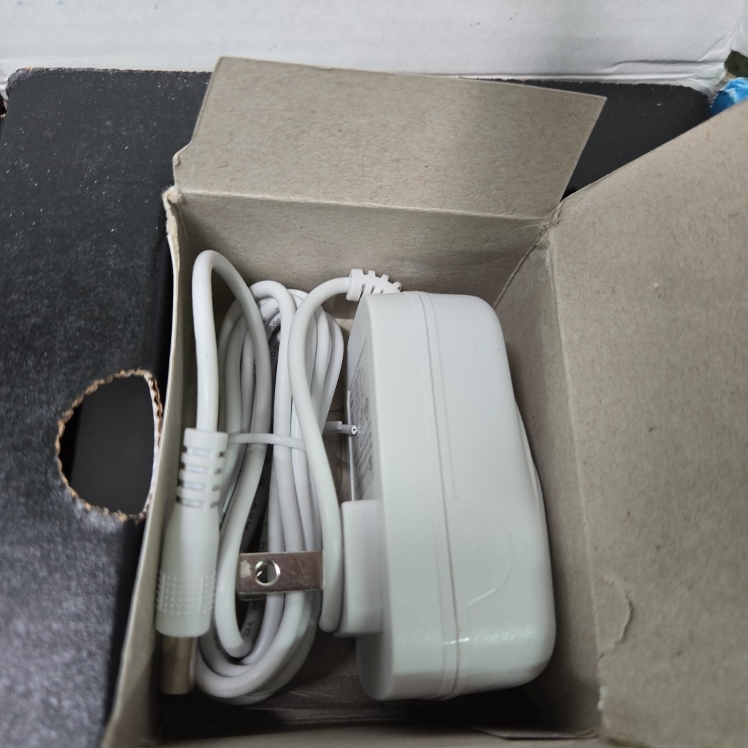 SimpliSafe “Defend” Home Security System 11-pc OPEN BOX