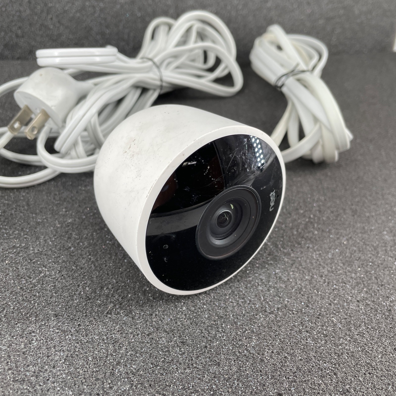 Google Nest Cam Outdoor Security Camera Wi-Fi Wired 1080P Night Vision NC2100ES