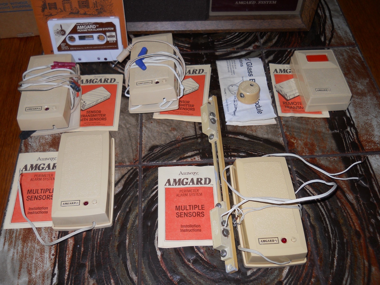 Vintage Amway Amgard Perimeter Alarm System Home Security Kit
