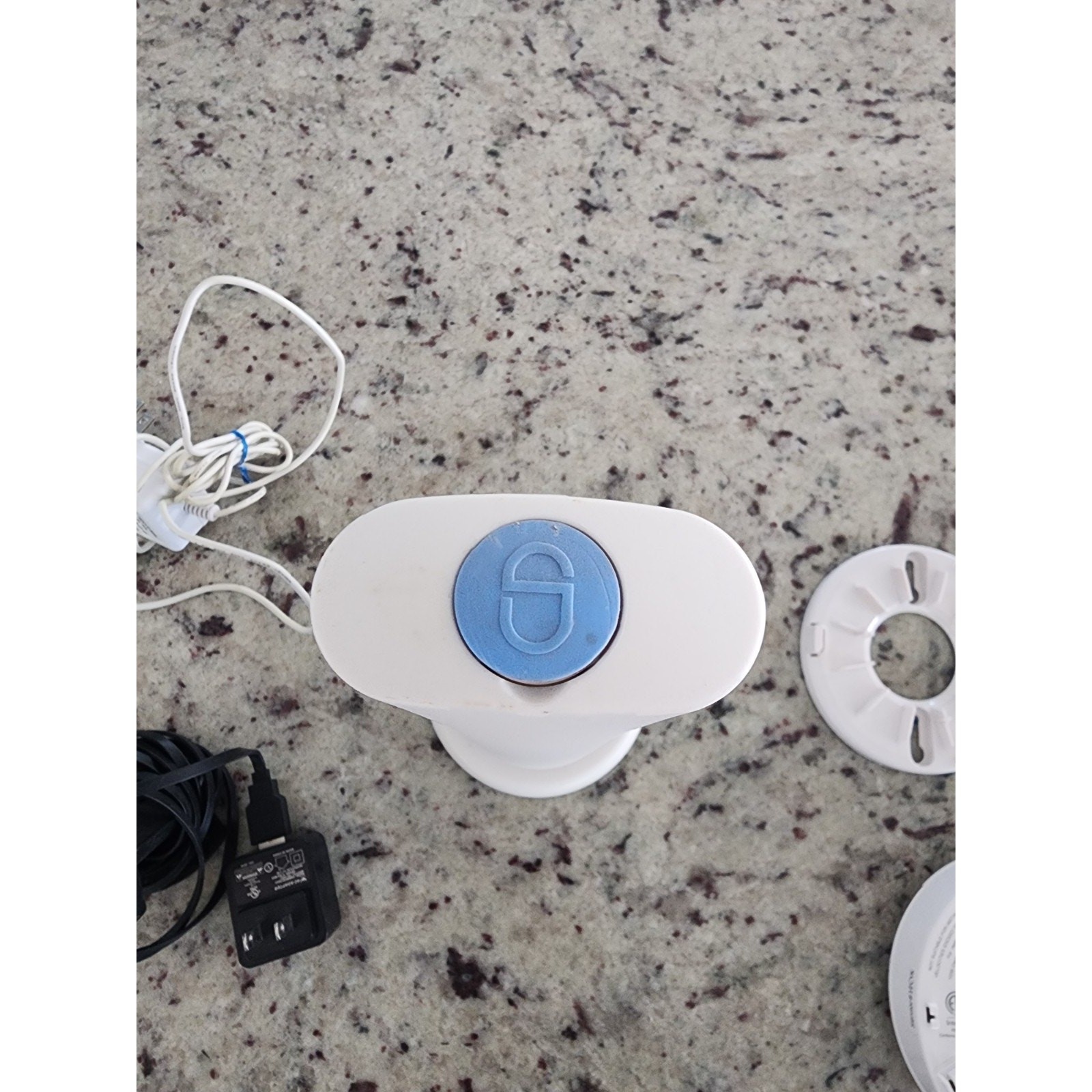 SimpliSafe Home Security System Bundle – FOR PARTS ONLY-NOT TESTED