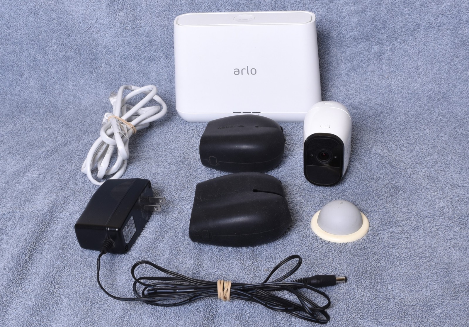 Arlo Pro Security Camera System – VMB4000 Base Station + 1 Wireless Cameras