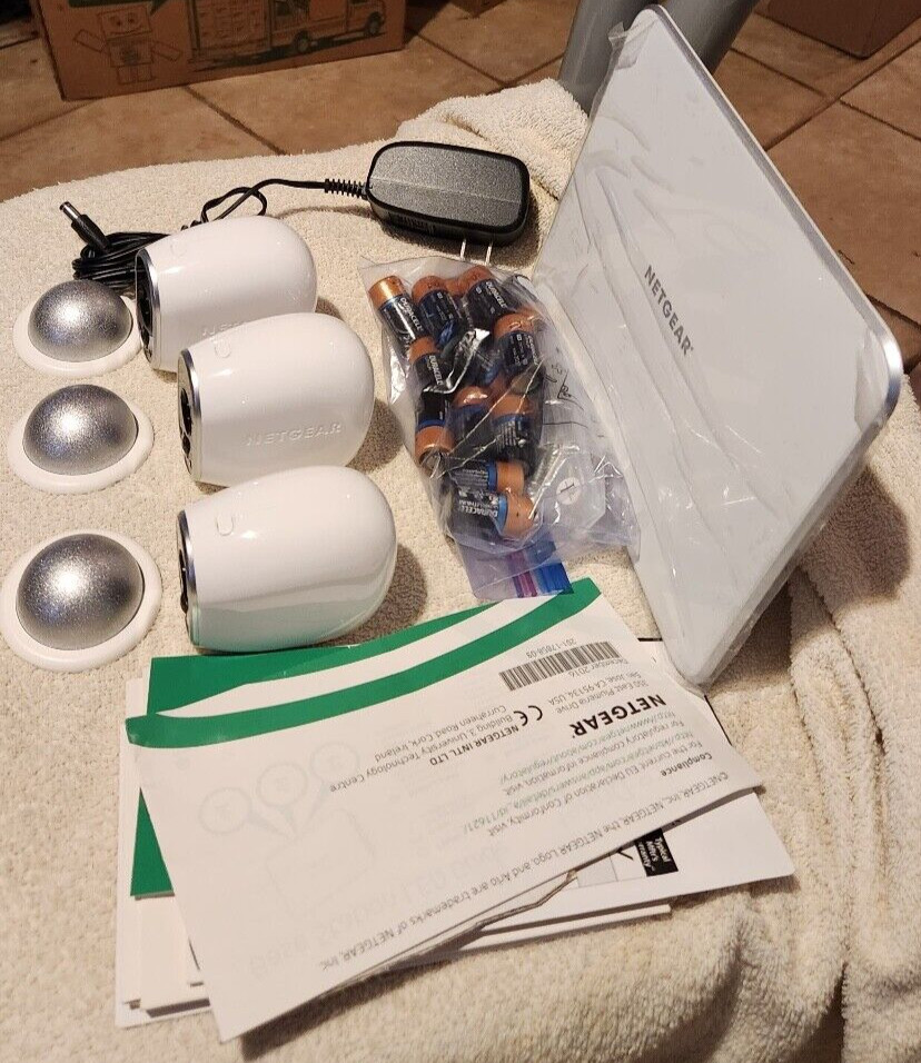 Arlo by NETGEAR Security System 3 Wire Free HD Camera Indoor/Outdoor – USED