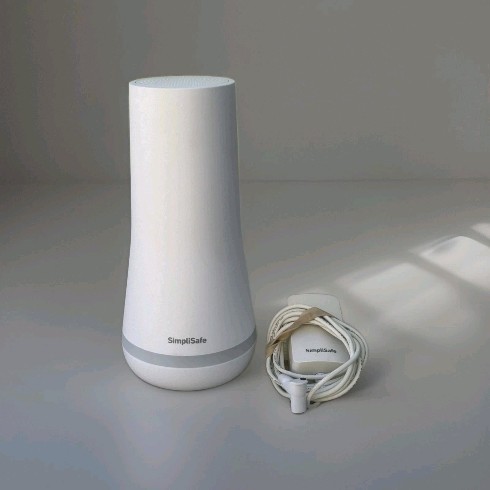 Simplisafe SSBS3 BS3W Home Security Base Station – White – NEW