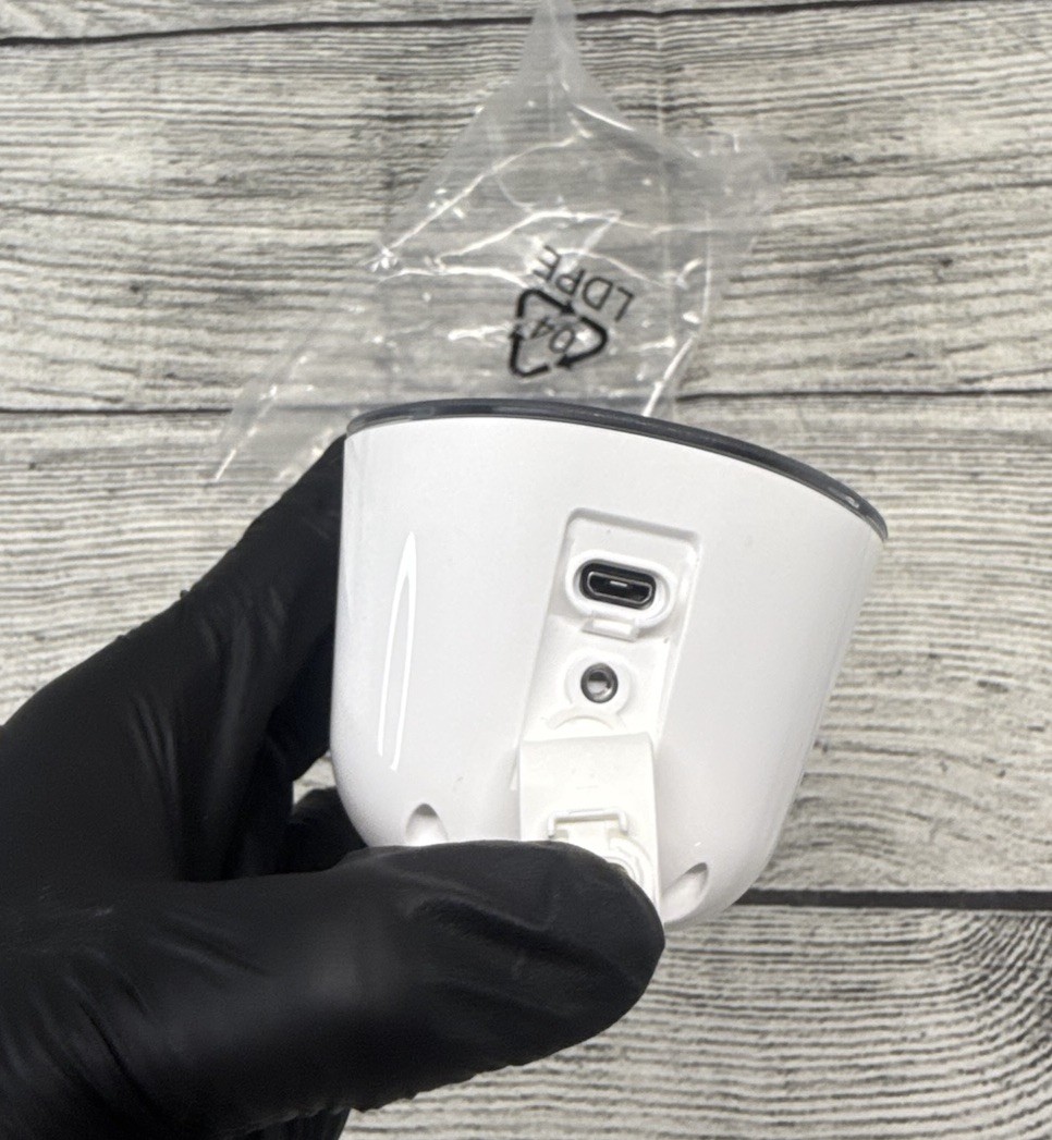 Arlo Motion Alert Security Smart Light ONLY – Model AL1101 – No Bridge/Battery