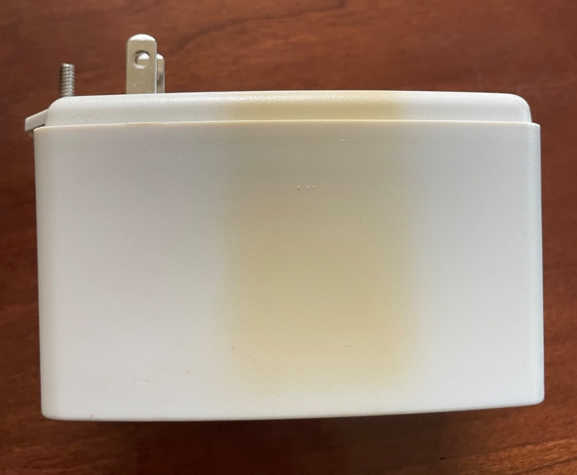 Universal Power Transformer AD57-0106; IN: 120VAC 60Hz 48W, OUT: 16.5VAC 40VA