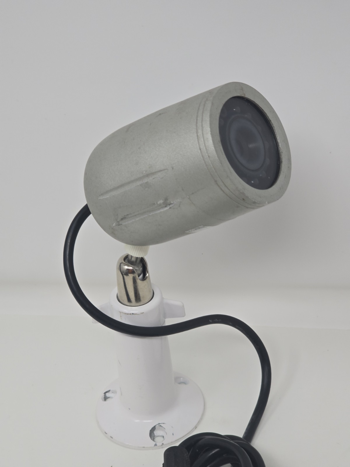 Lorex Professional Color Security Camera CVC6993 – Night Vision
