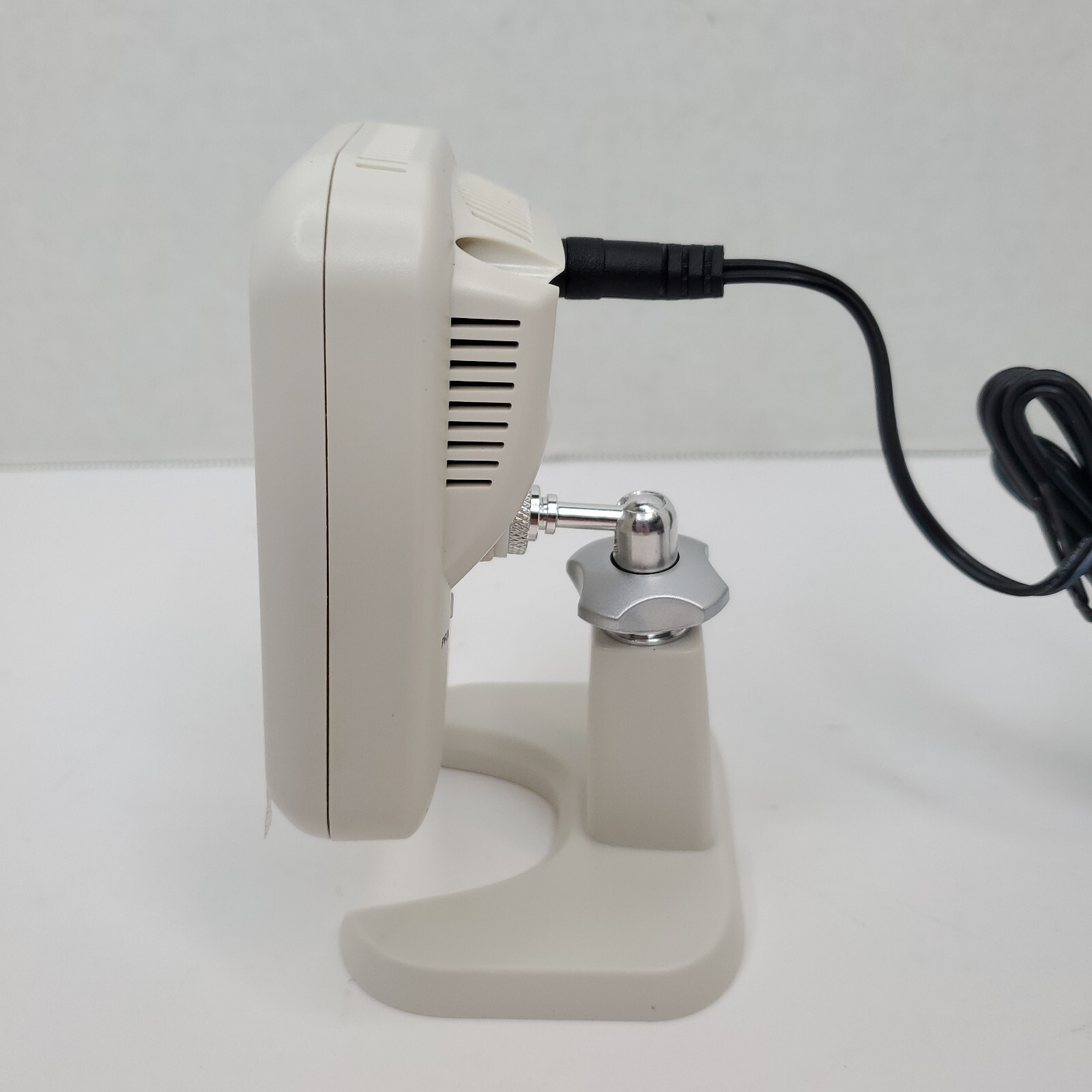 LifeShield SCH1R1-29 White/Black Wired Di Camera with Stand and Power Cable