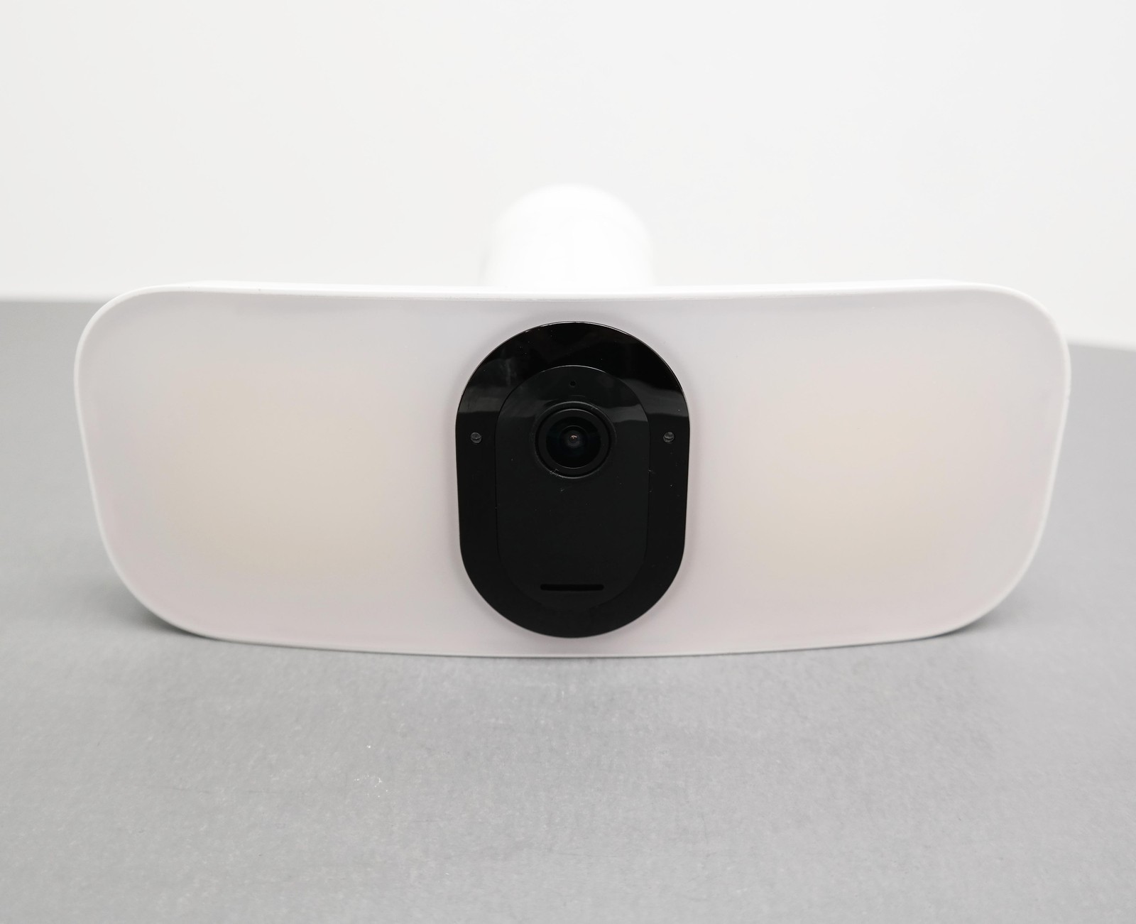 Arlo Pro 3 Floodlight FB1001 Indoor/Outdoor Security Camera – White