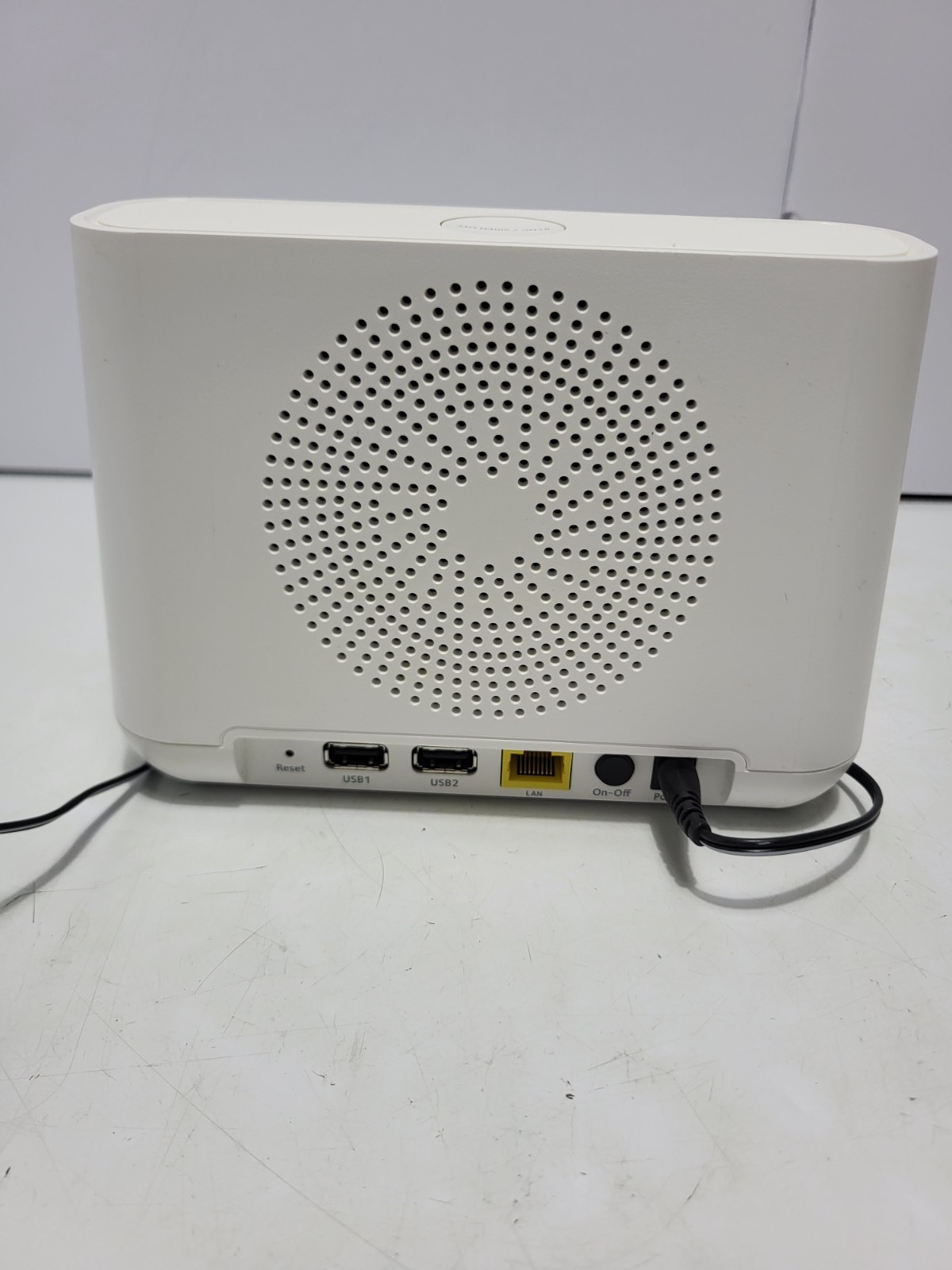Netgear Arlo Pro VMB4000 Wireless Security Camera Base Station With AC Adapter