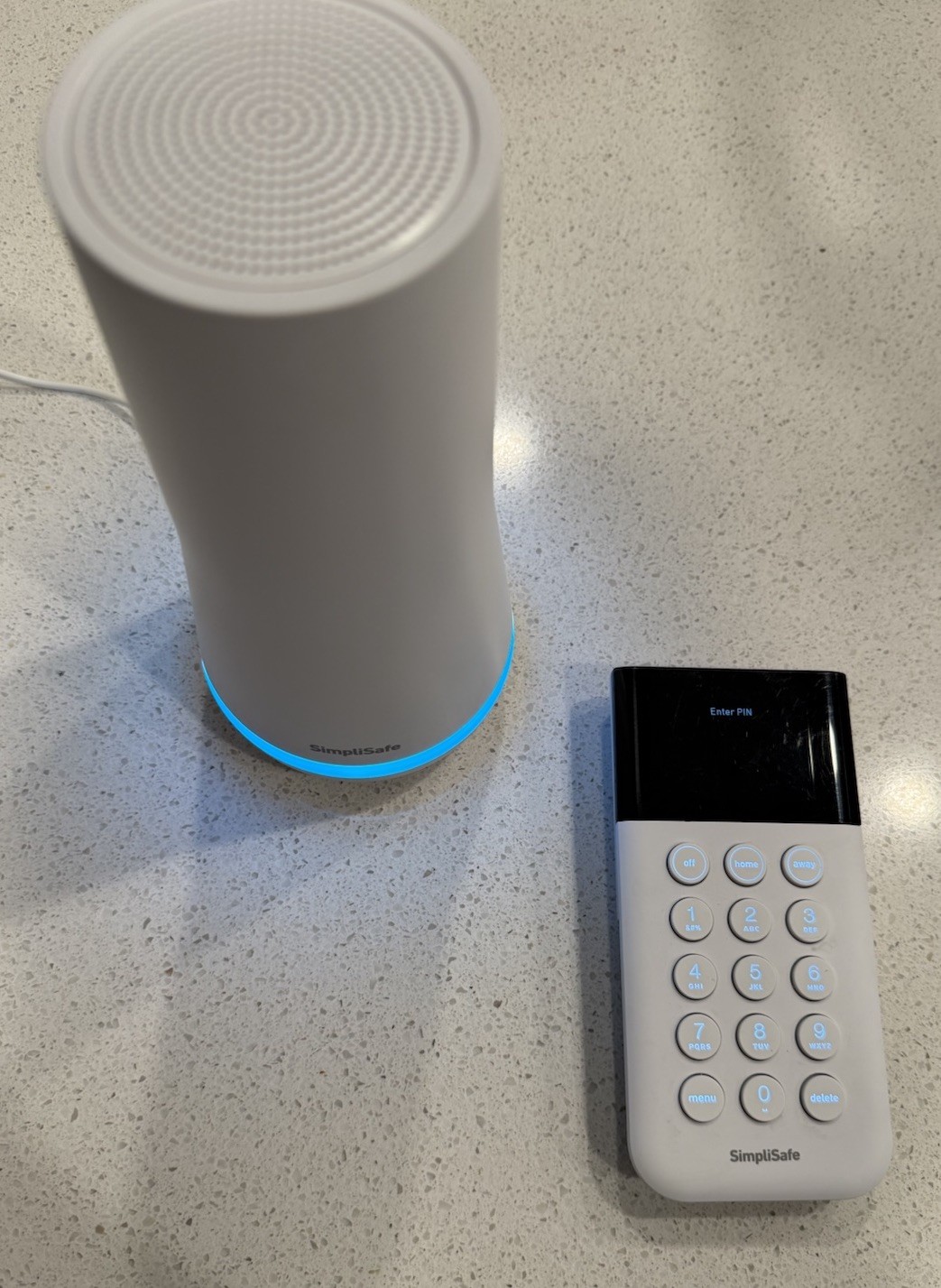 SimpliSafe Home Security System Base Station SSBS3 with Keypad SSKP3 & Remote