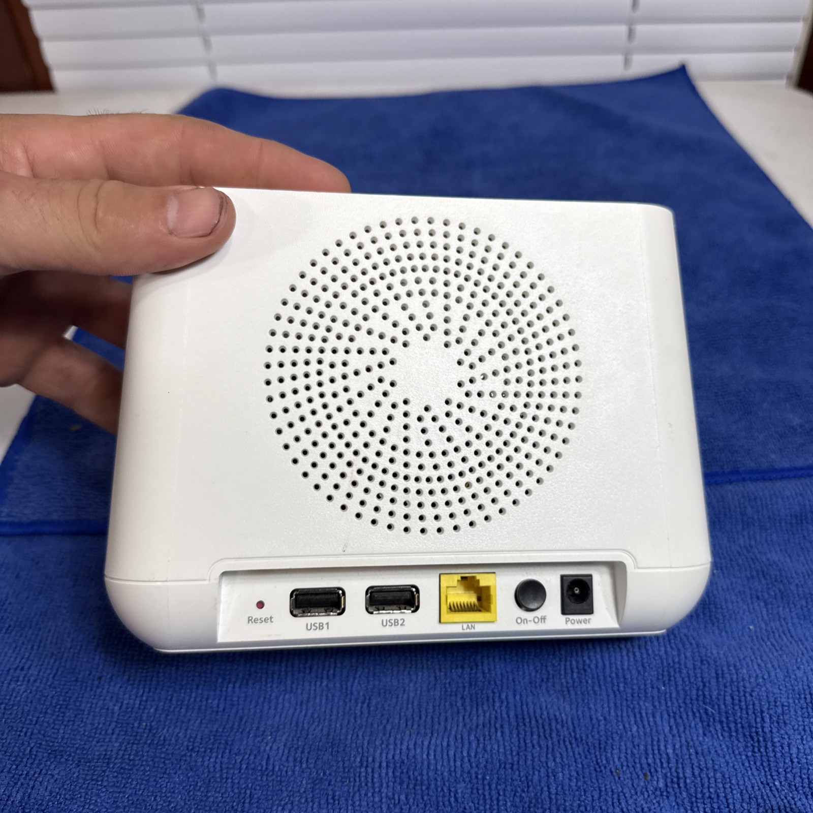 NetGear Arlo Pro VMB4000 Wireless Security Base Station – SOLD AS IS / UNTESTED