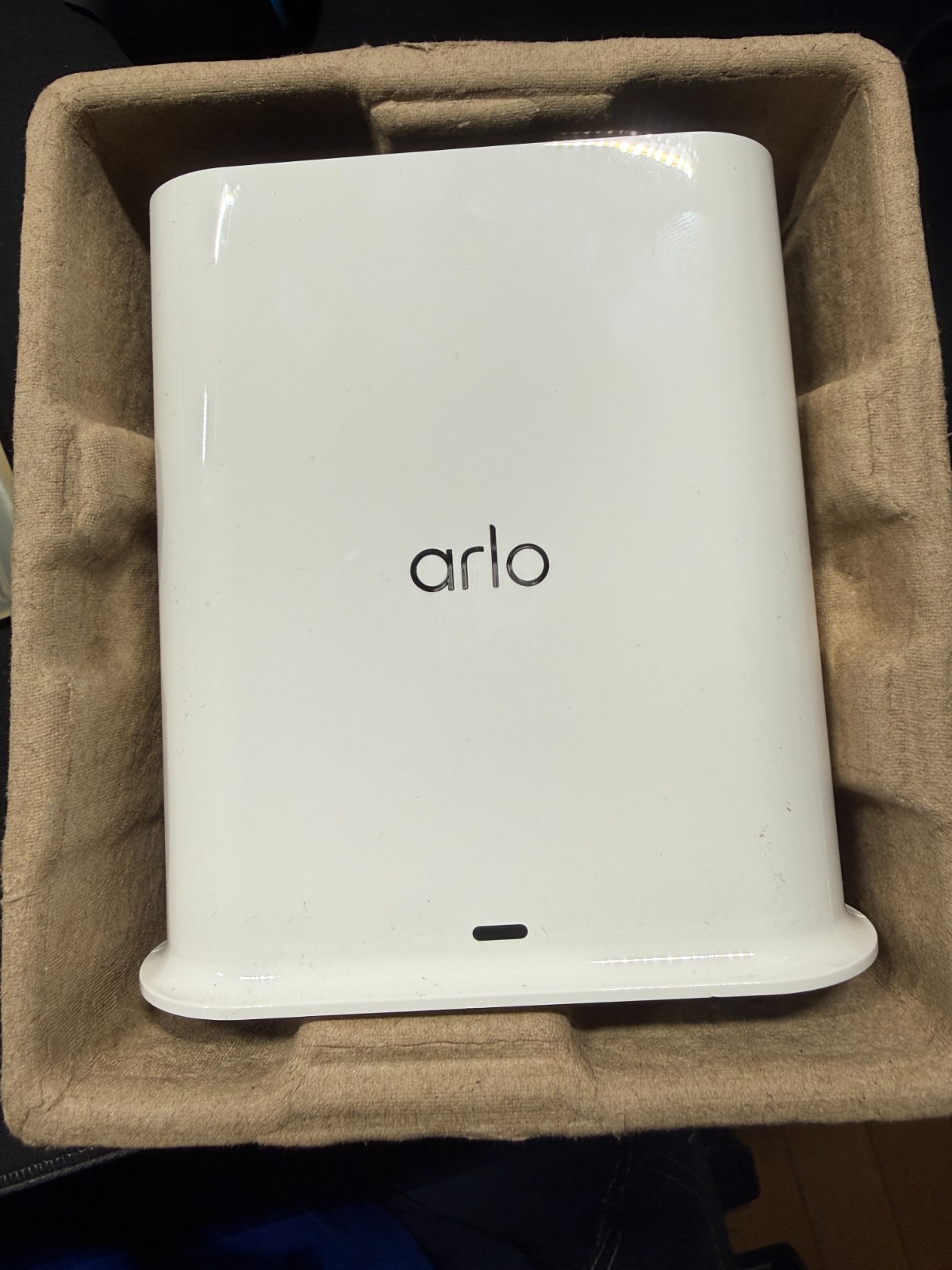 Arlo VMB5000 Accessory Smart Hub – White