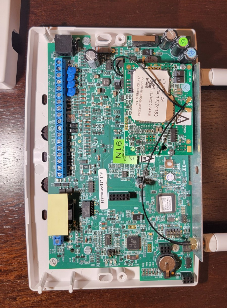 Napco SLE-LTEV-C StarLink Connect Universal LTE Cell/IP Alarm Communicator