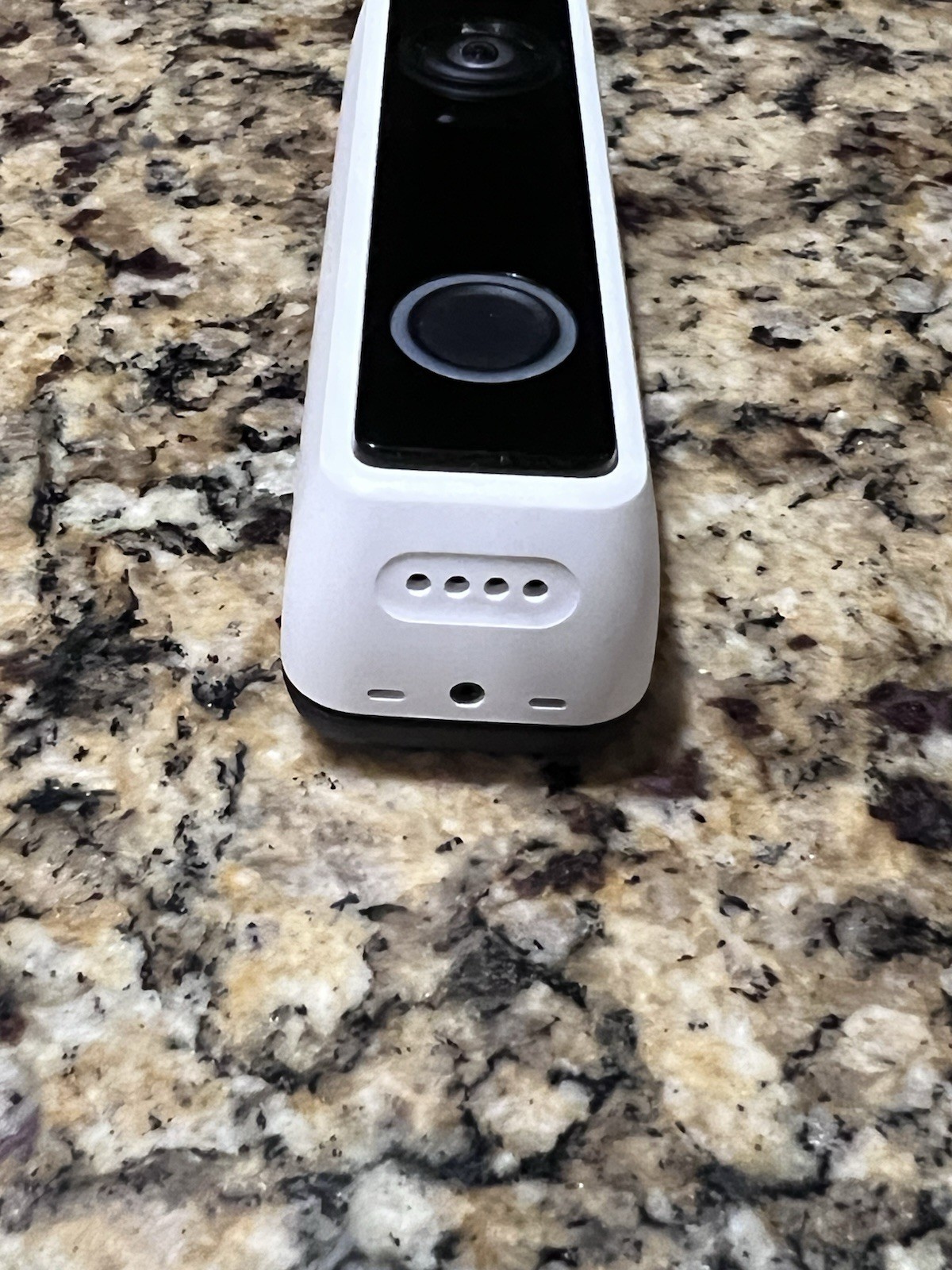 Vivint Smart Home Security – Smart Hub Panel Gen 2 & Doorbell Camera Pro Gen 1