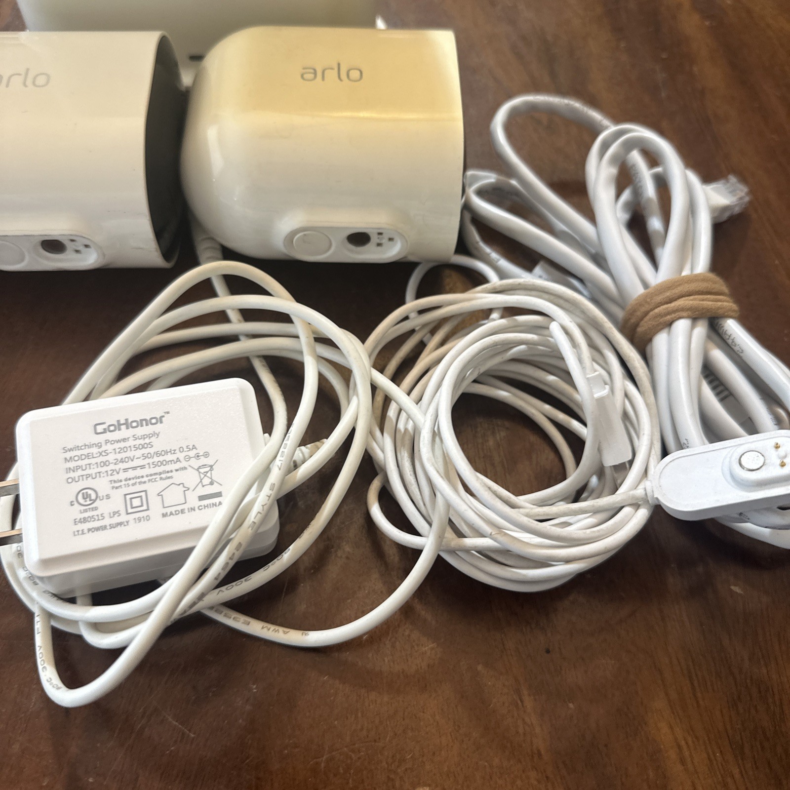 Arlo VMB4540 SmartHub Base With 2 Arlo Pro Cameras