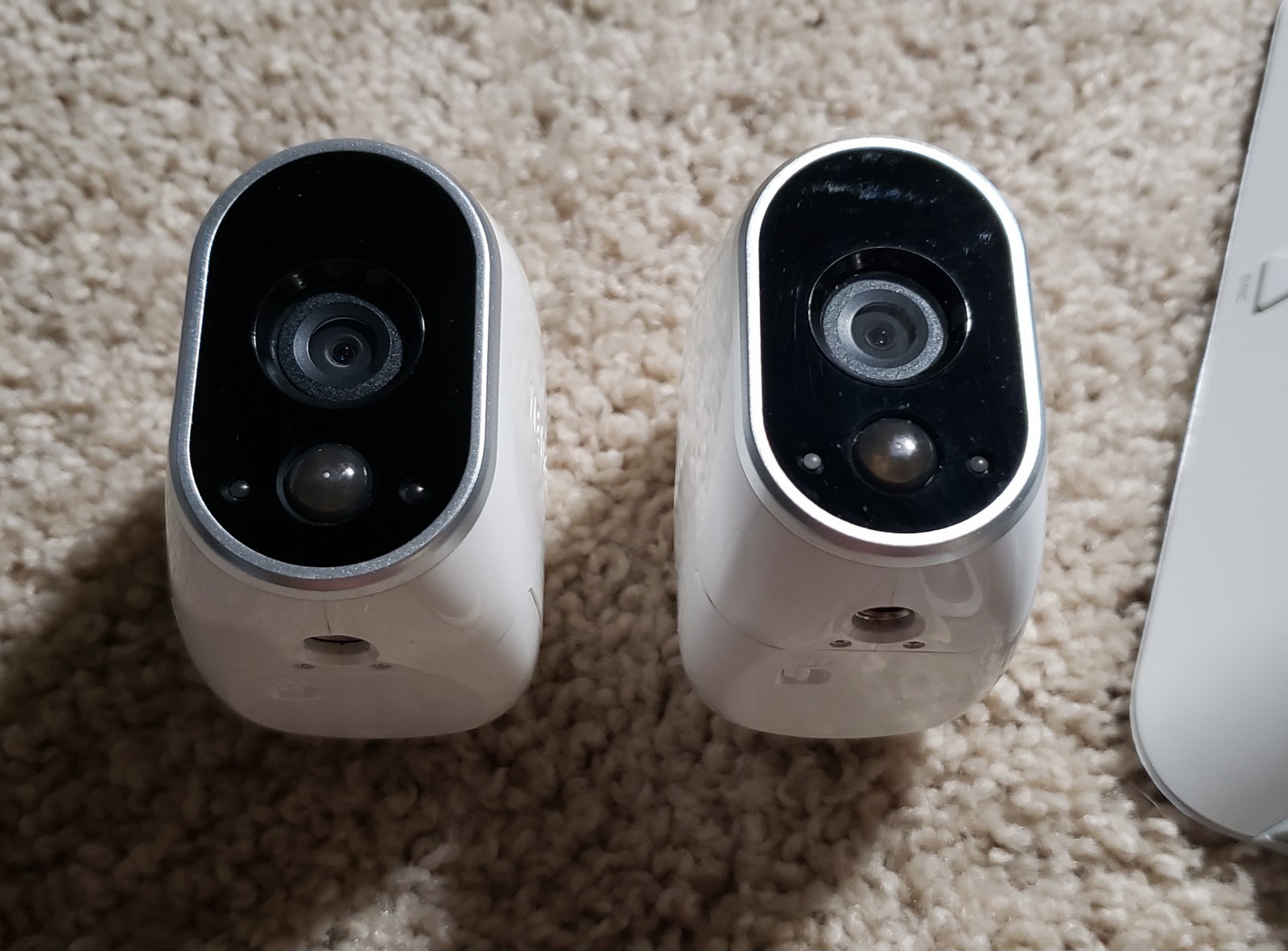NETGEAR Arlo VMB3000 BASE Station HUB Wireless Security Camera System w/2 Camera