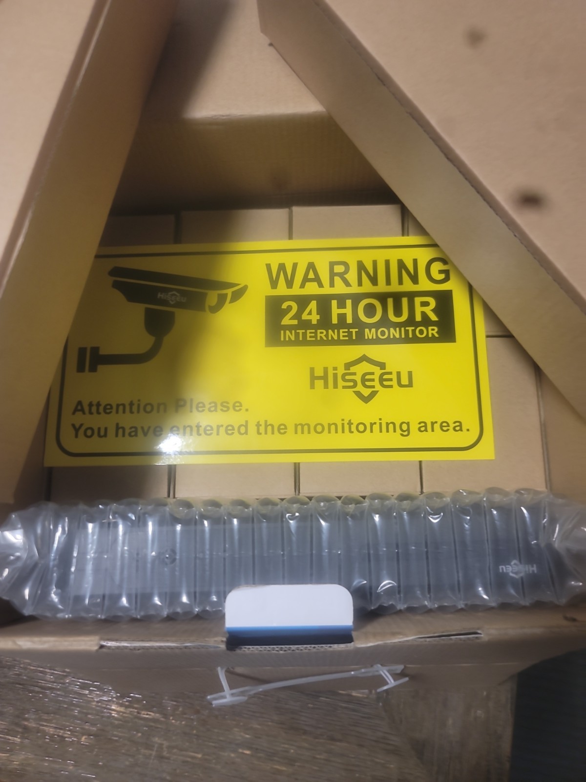 Hiseeu HD NVR CCTV WNKIT 8HB611-3T Total Of 8 Cameras