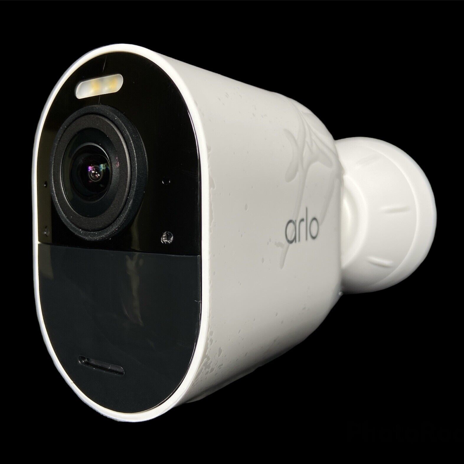 Arlo Ultra 2 4K Wireless Security System with SmartHub & Dual Charger – White