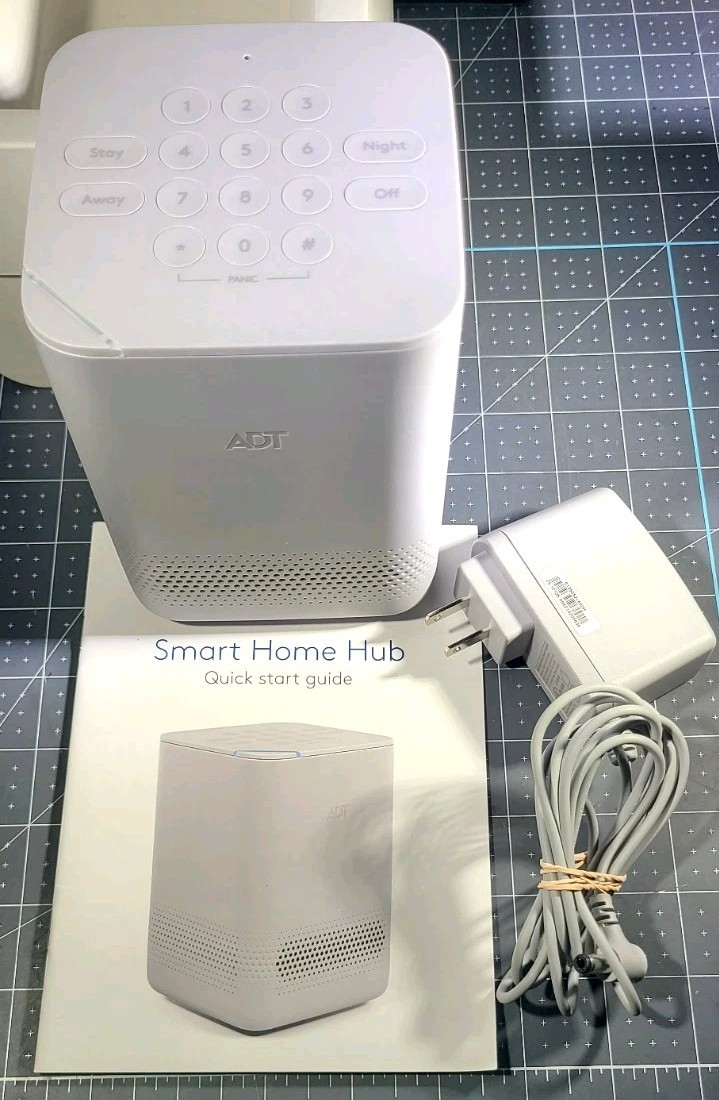 Blue by ADT Smart Home Hub Graphite S40LR0-01-PG